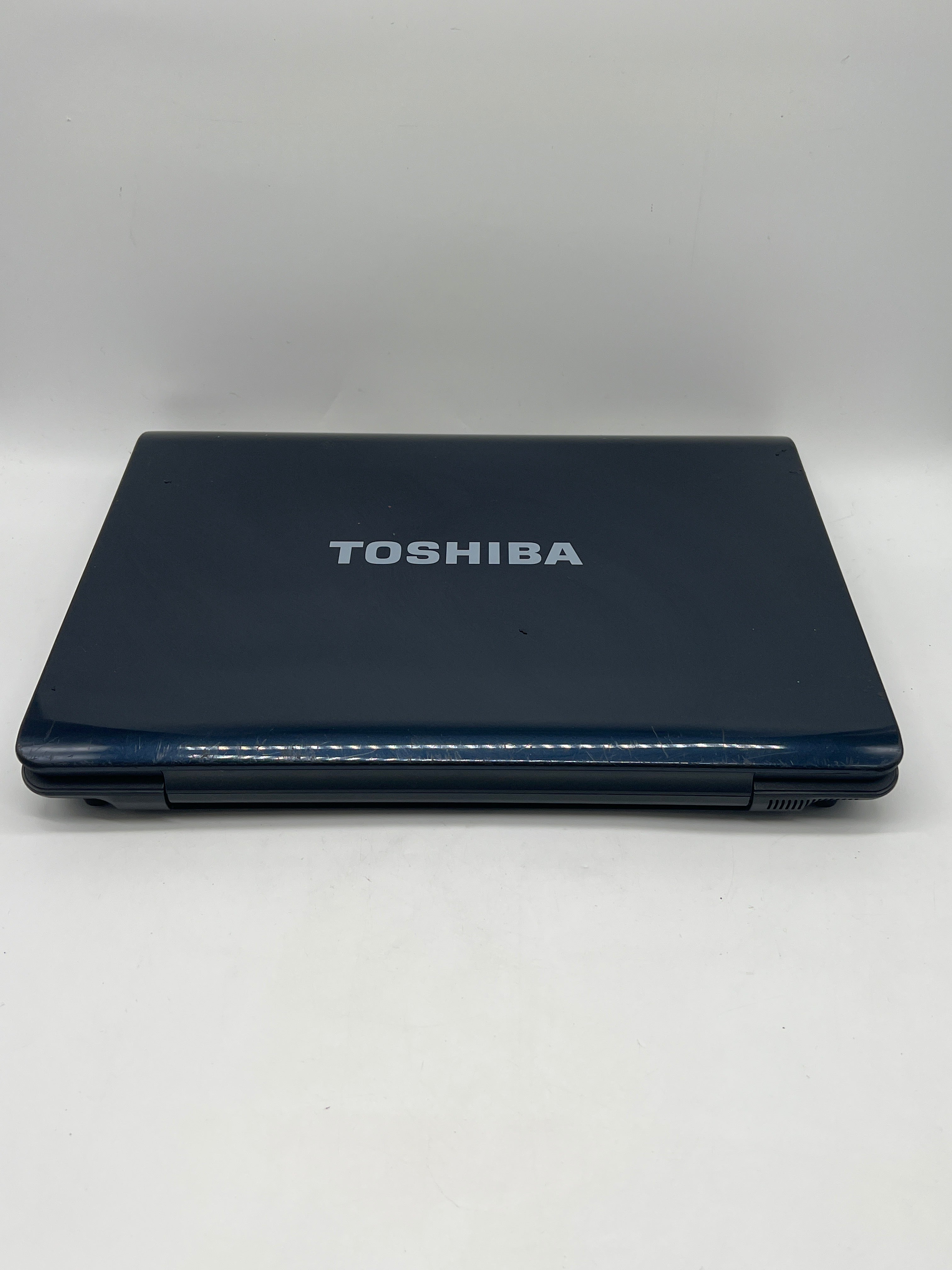 Toshiba Laptop Satellite A205 Core 2 Duo 4GB RAM - For Parts (Bad Battery)