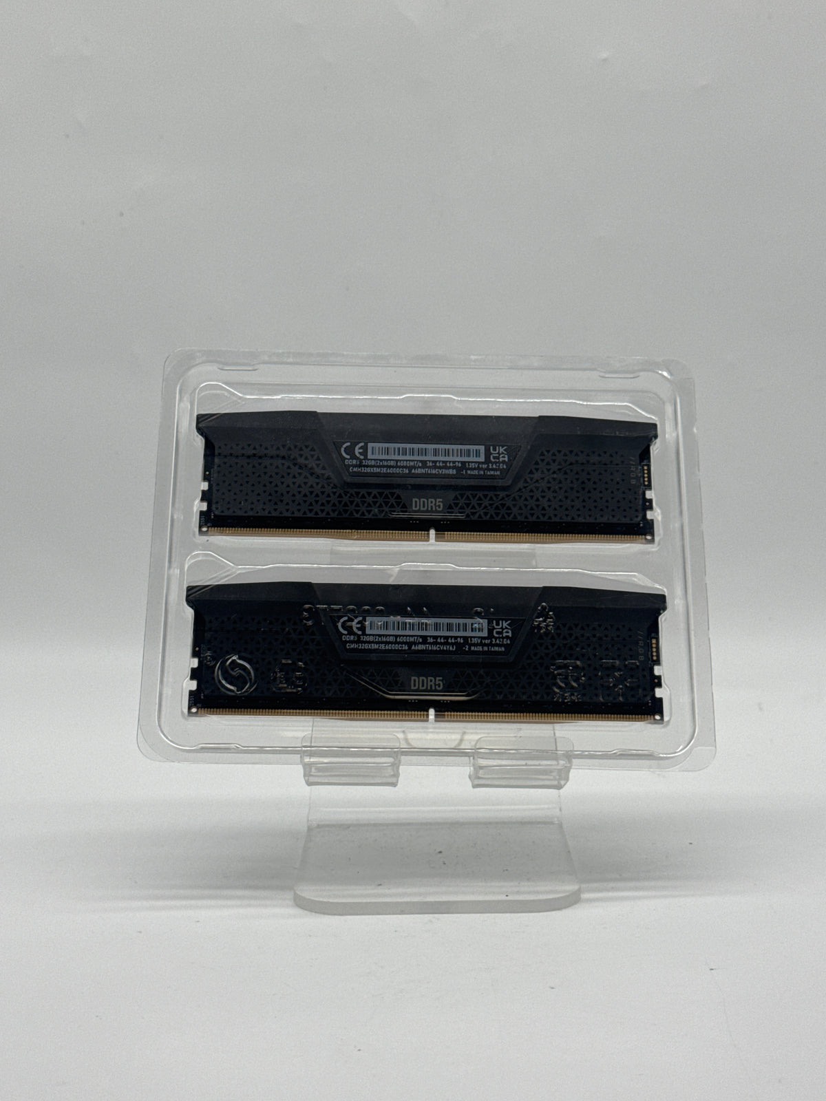 Corsair Vengeance RGB DDR5 CMH32GX5M2E6000C36 32GB RAM 2x16GB 6000MT/s - Used