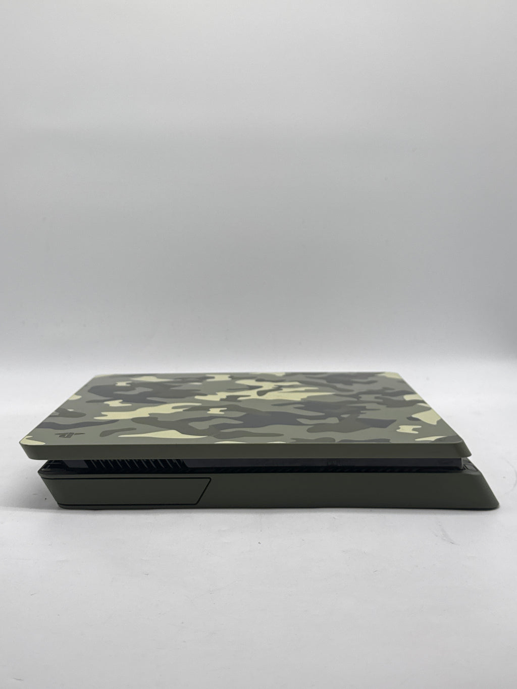 Sony PlayStation 4 Slim CUH-2115B 1TB Black - Used