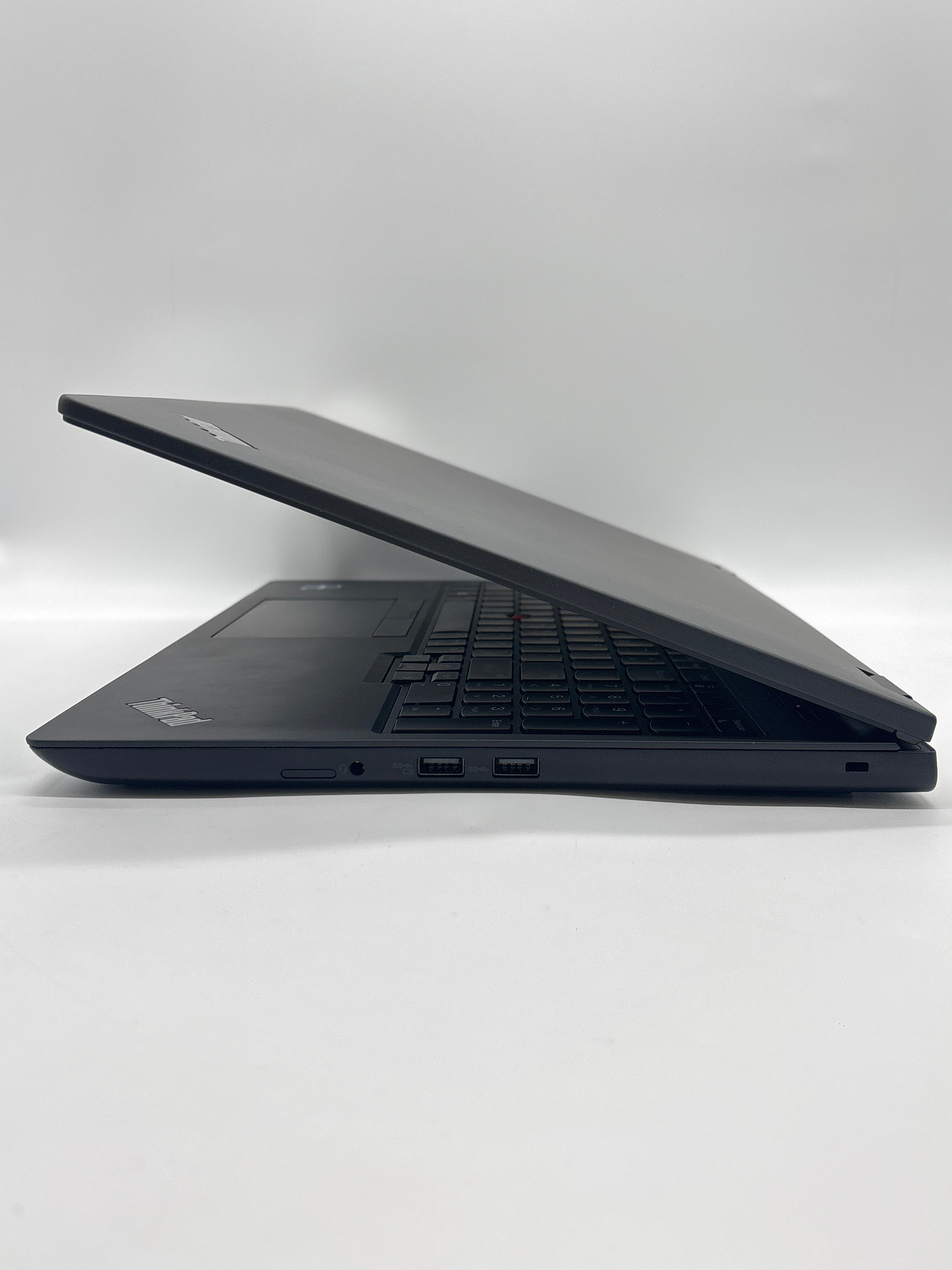 Lenovo ThinkPad P16v Gen 1 i7-13800H 32 GB RAM 512GB SSD RTX A1000 - For Parts (Read DESC)
