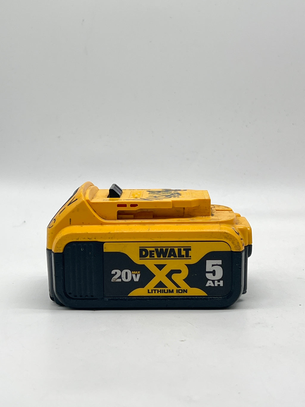 DeWalt DCB205 20V MAX 5Ah Battery - Used