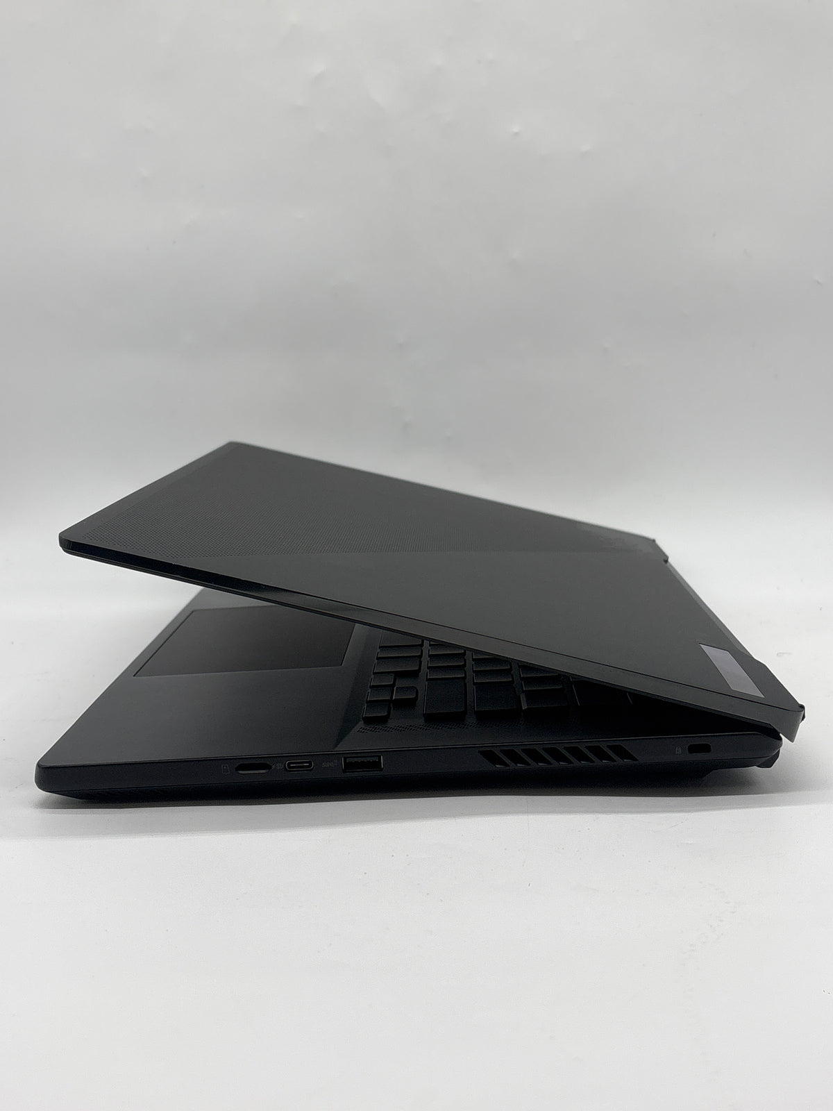 ASUS ROG Zephyrus M16 GU604VI i9-13900H 32GB RAM 1TB SSD RTX 4070 - Used