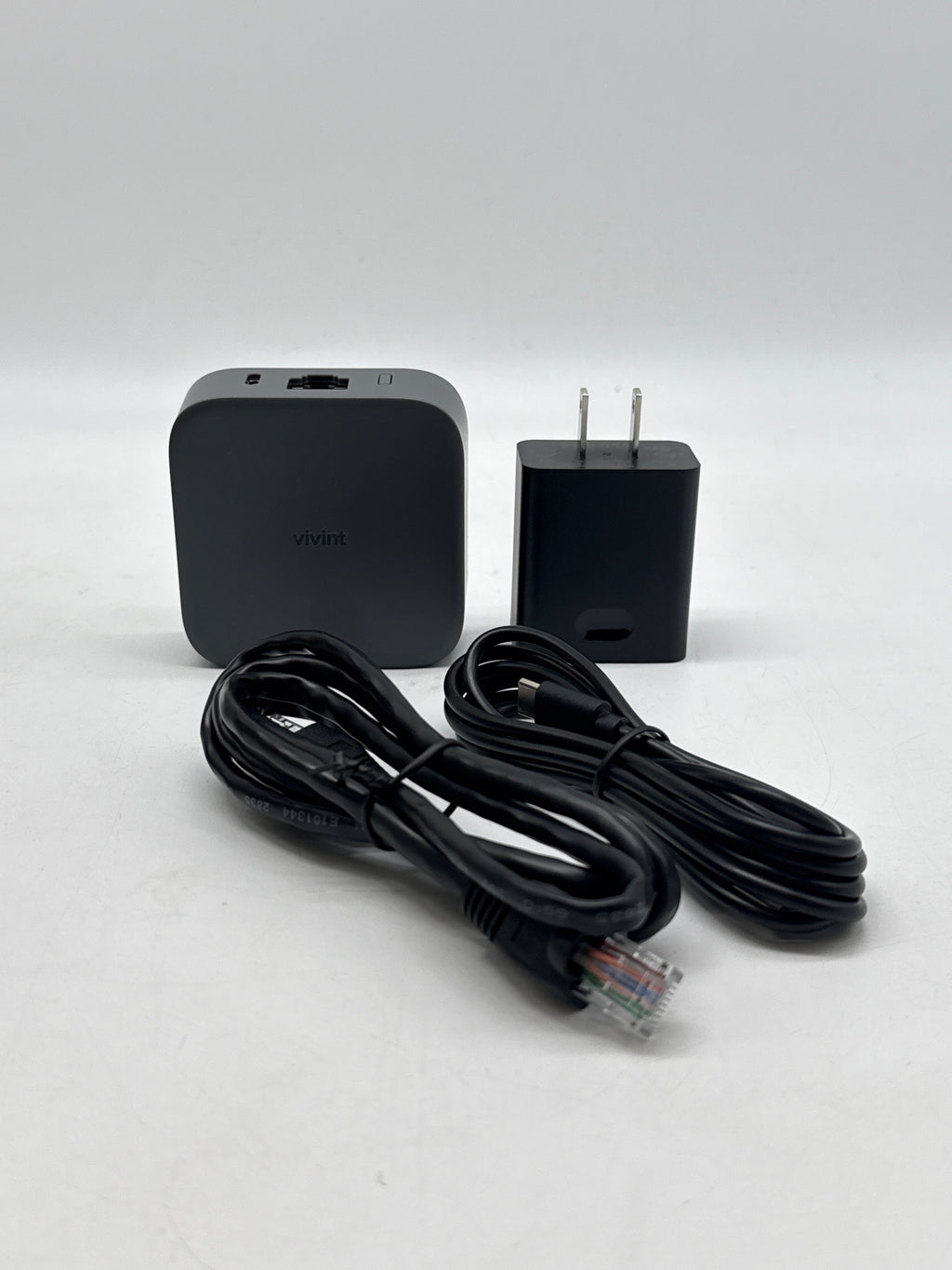 Vivint VS-ZGBHUB-001 Smart Lighting Hub - New In Box
