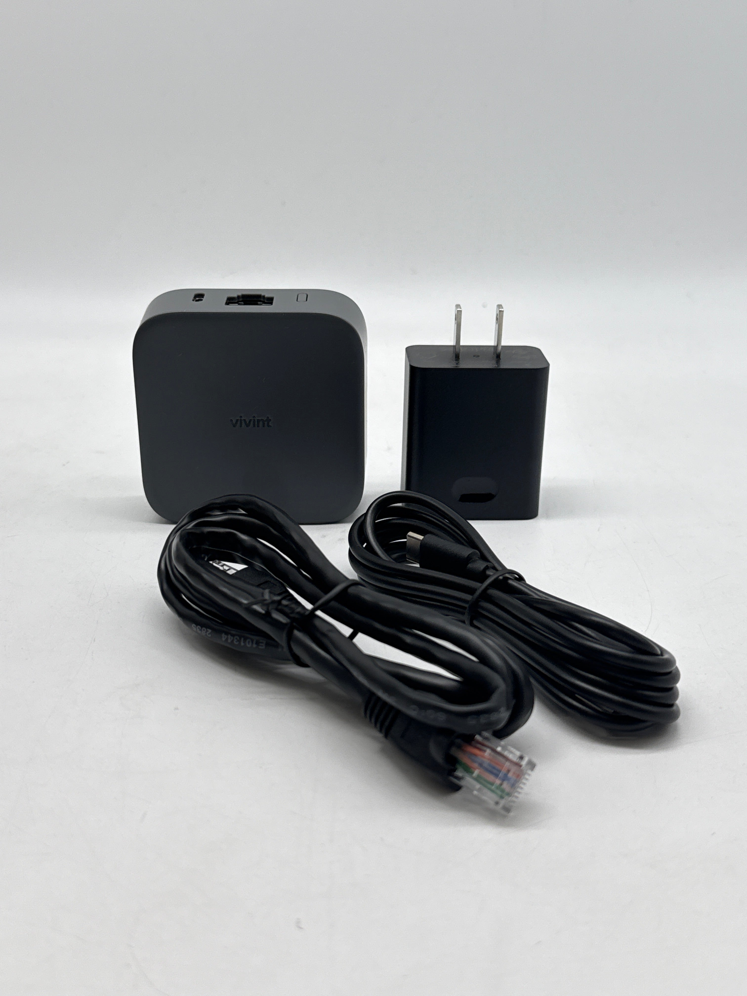 Vivint VS-ZGBHUB-001 Smart Lighting Hub - New In Box