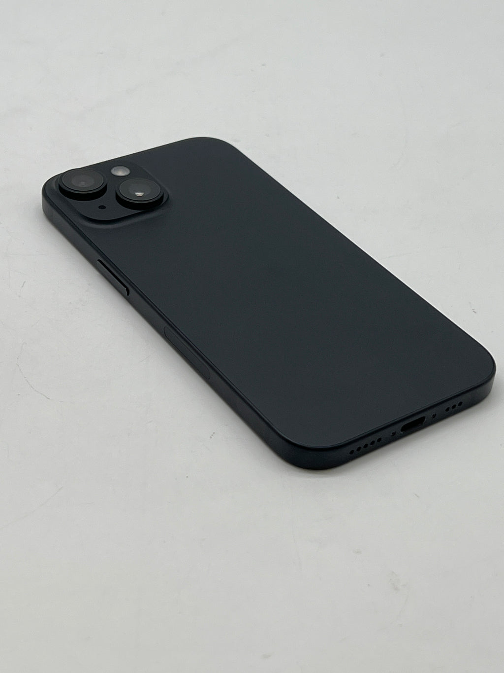 Apple iPhone 15 128GB AT&T Space Black - For Parts (Remotely Managed)