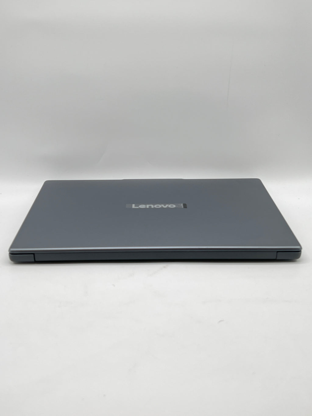 Lenovo Idea pad Slim 3 15.3" TOUCH i5-13420H 8GB RAM 512GB SSD - Used