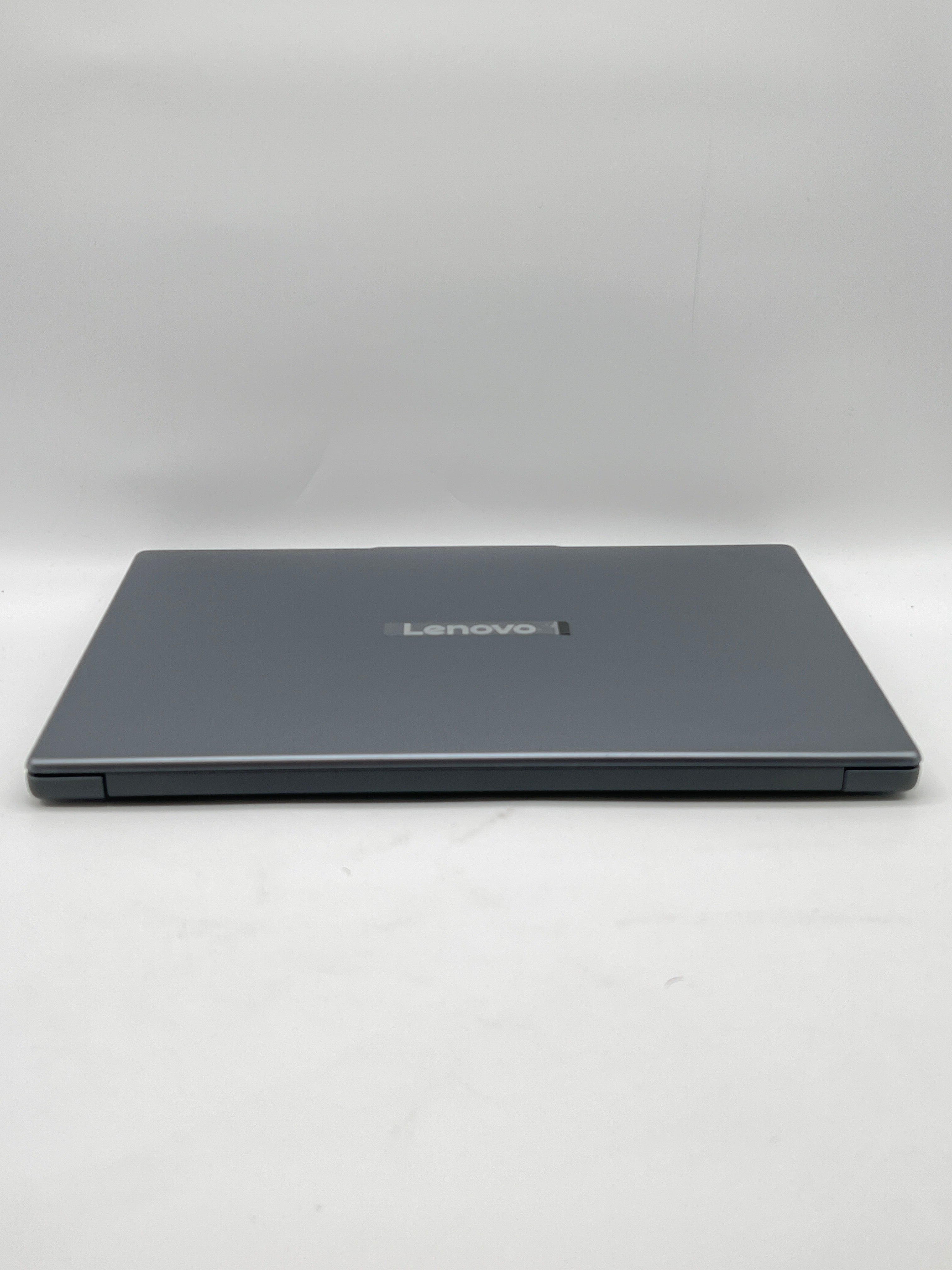 Lenovo Idea pad Slim 3 15.3" TOUCH i5-13420H 8GB RAM 512GB SSD - Used