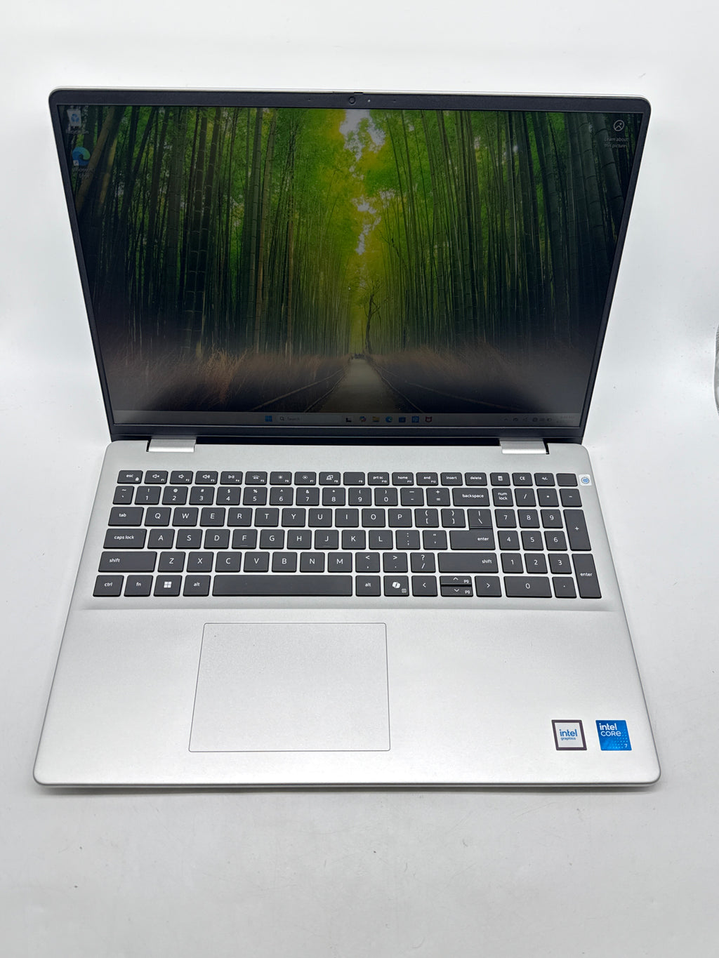 Dell 16 DC16251 16" Intel Core 7 150U 32GB 1TB SSD - Used