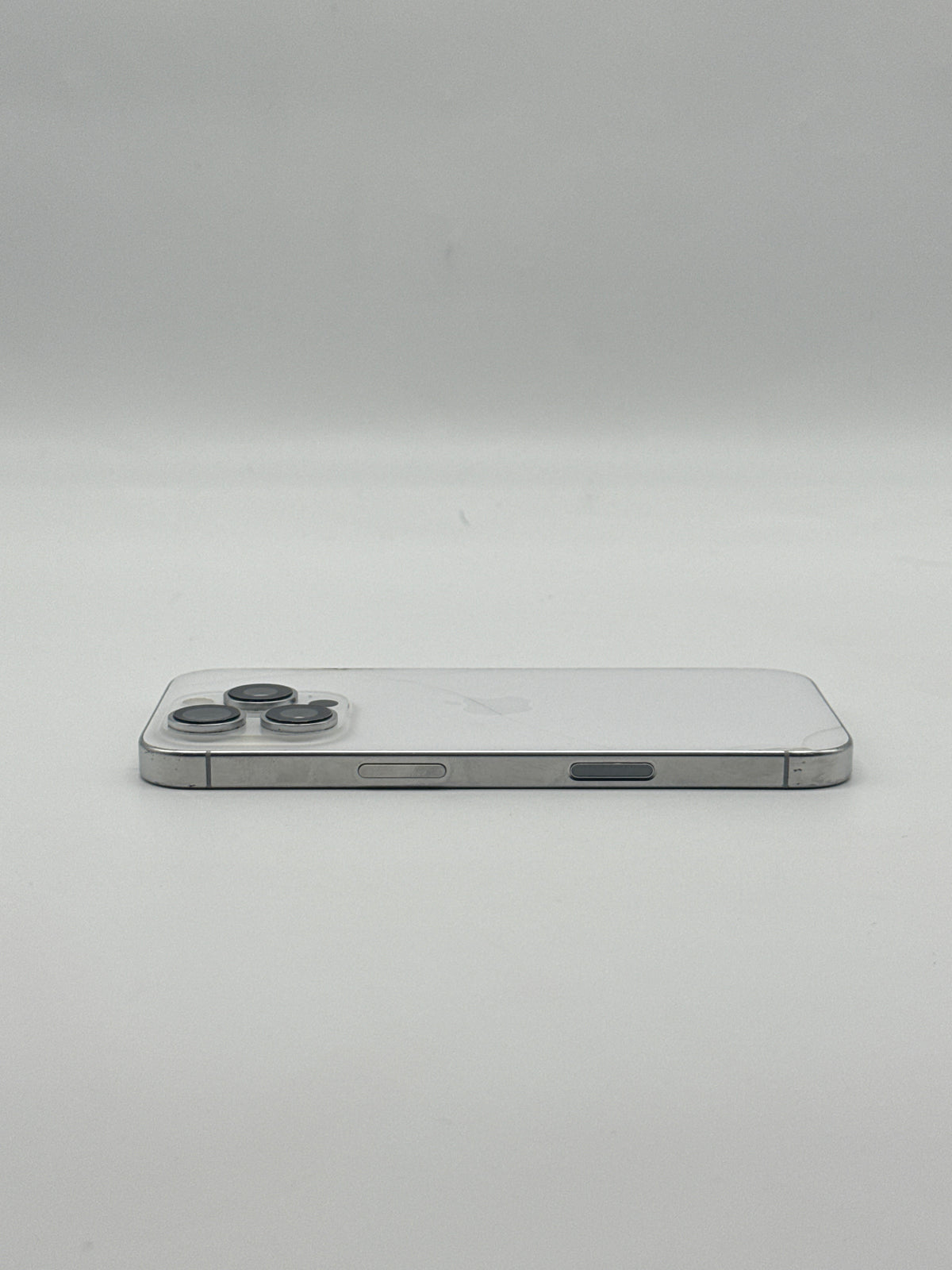 Apple iPhone 16 Pro 128GB White Titanium Unlocked - READ