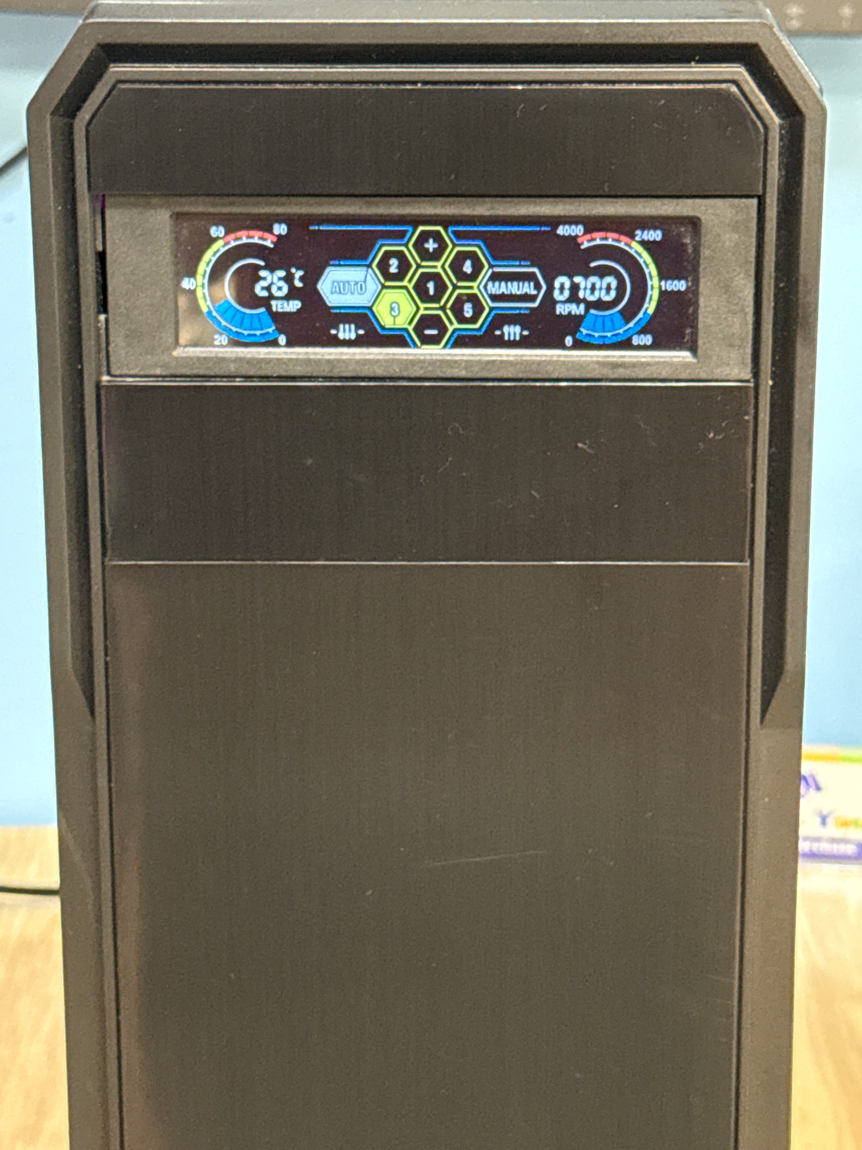 Custom PC Ryzen 7 2700X 32GB RAM 2TB SSD RX6700 XT