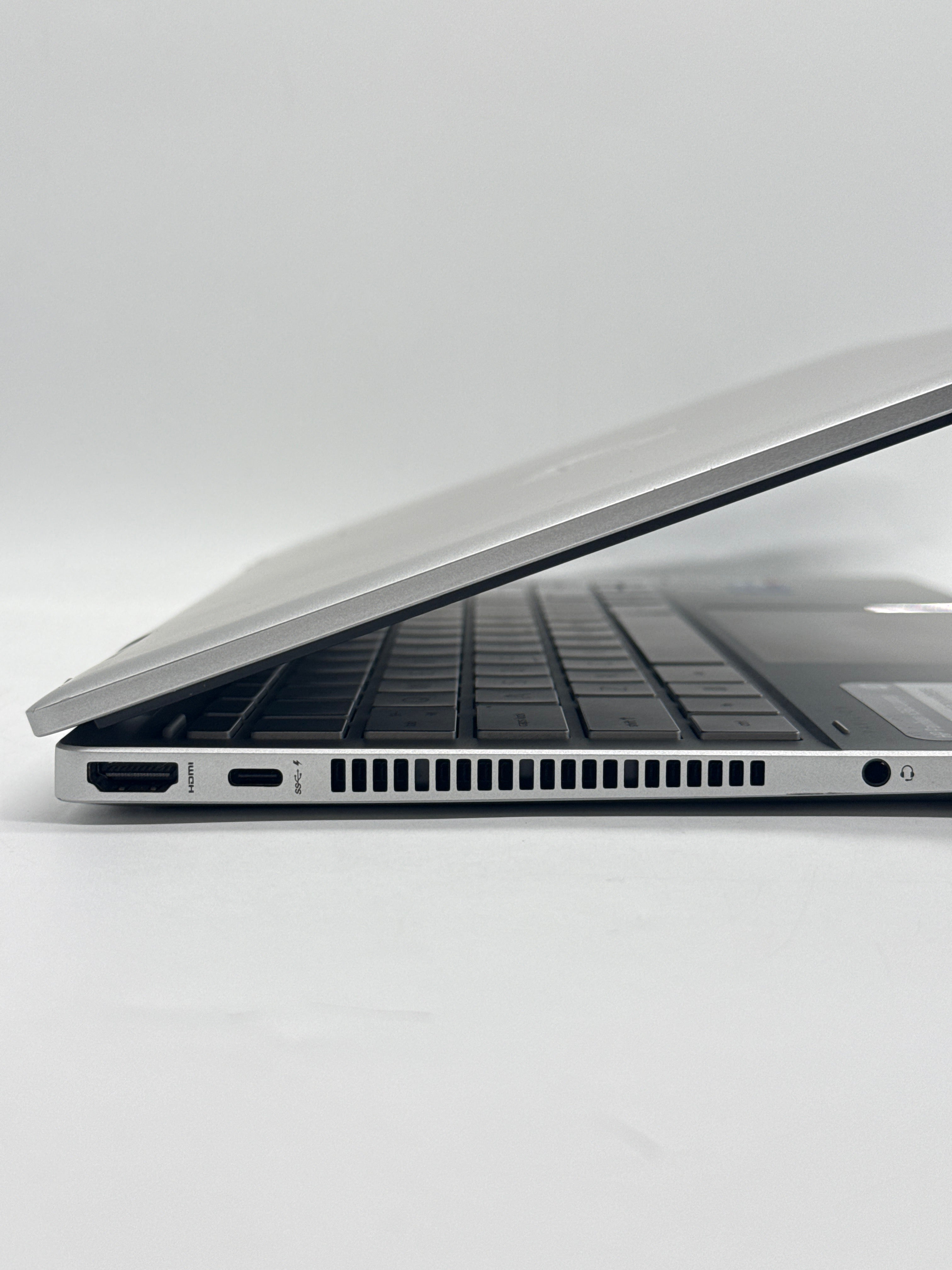 HP Pavilion x360 14" Core i5-1235U 8GB RAM 512GB SSD - Used