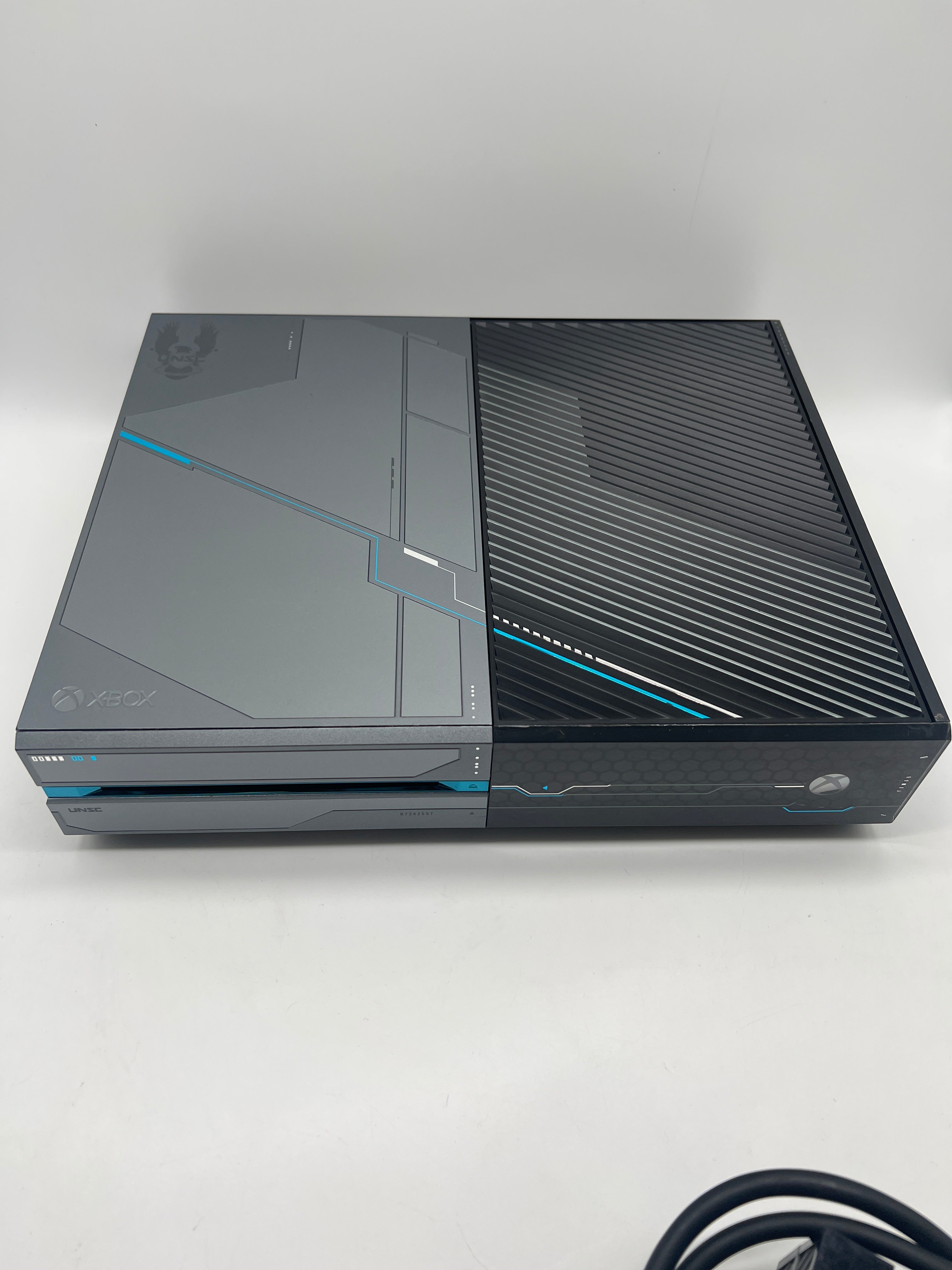 Xbox One  Halo 5: Guardians (1540) 2013 - Space Gray