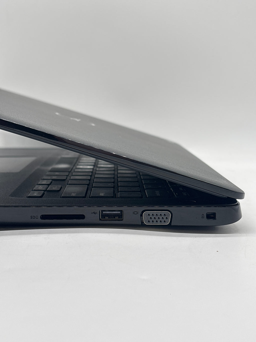 Dell Latitude 3400 14" i3-8145U 4GB RAM 500GB HDD Black - For Parts