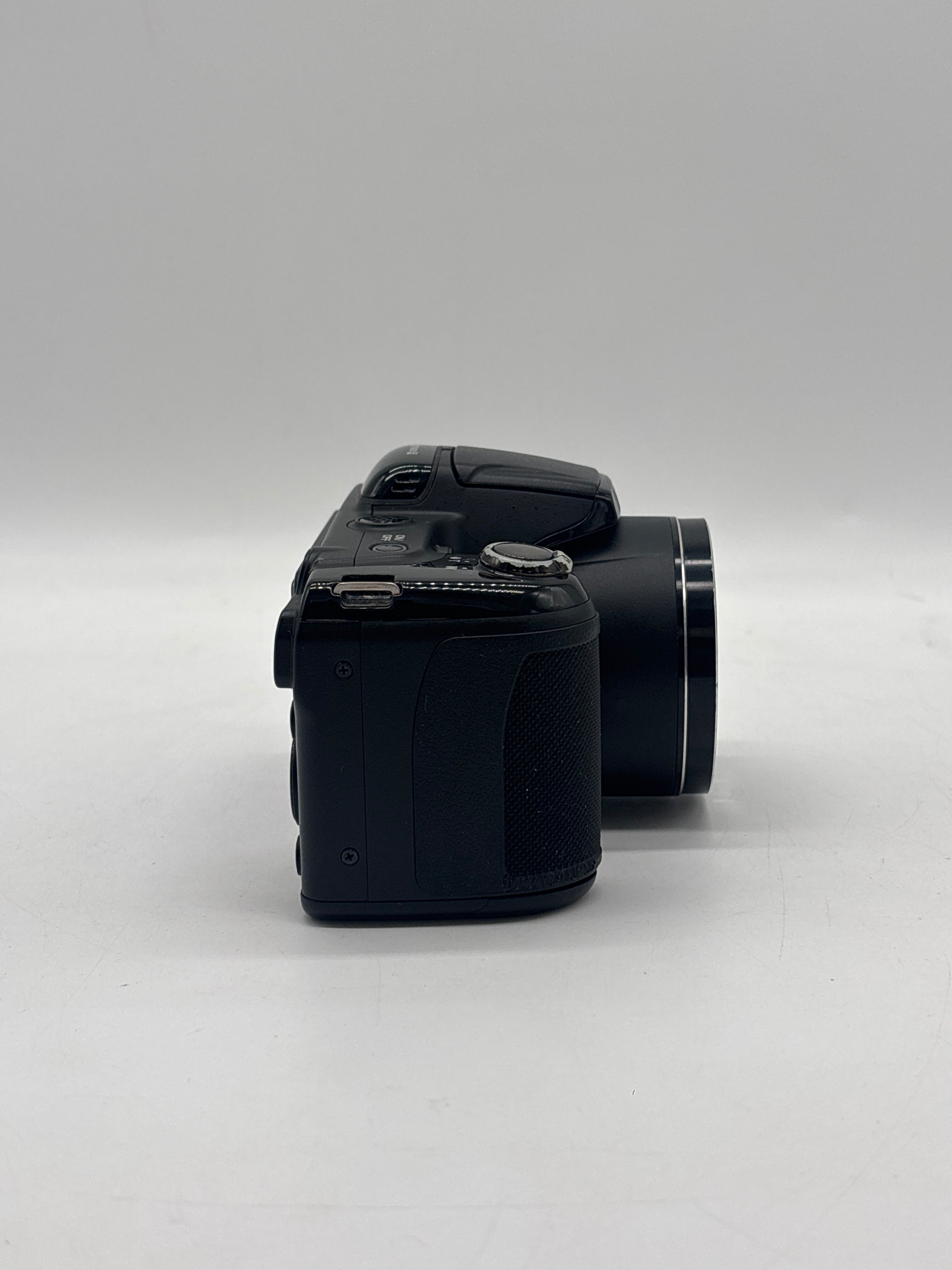 Nikon COOLPIX L810 Digital Camera Black 26x Optical Zoom - Used