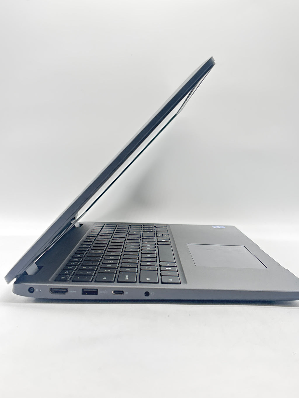 Dell Latitude 3550 15.6 in i7-1355U 16GB 512GB SSD - Used