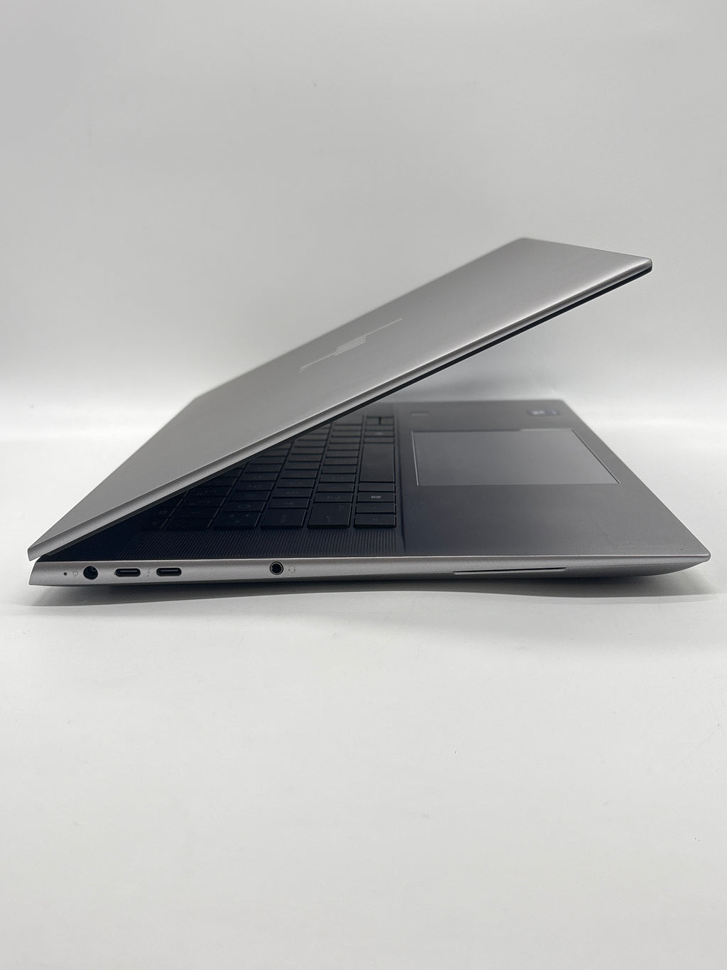 HP ZBook Studio 16 G11 Ultra 7 165H 64GB RAM 1TB SSD RTX 3000