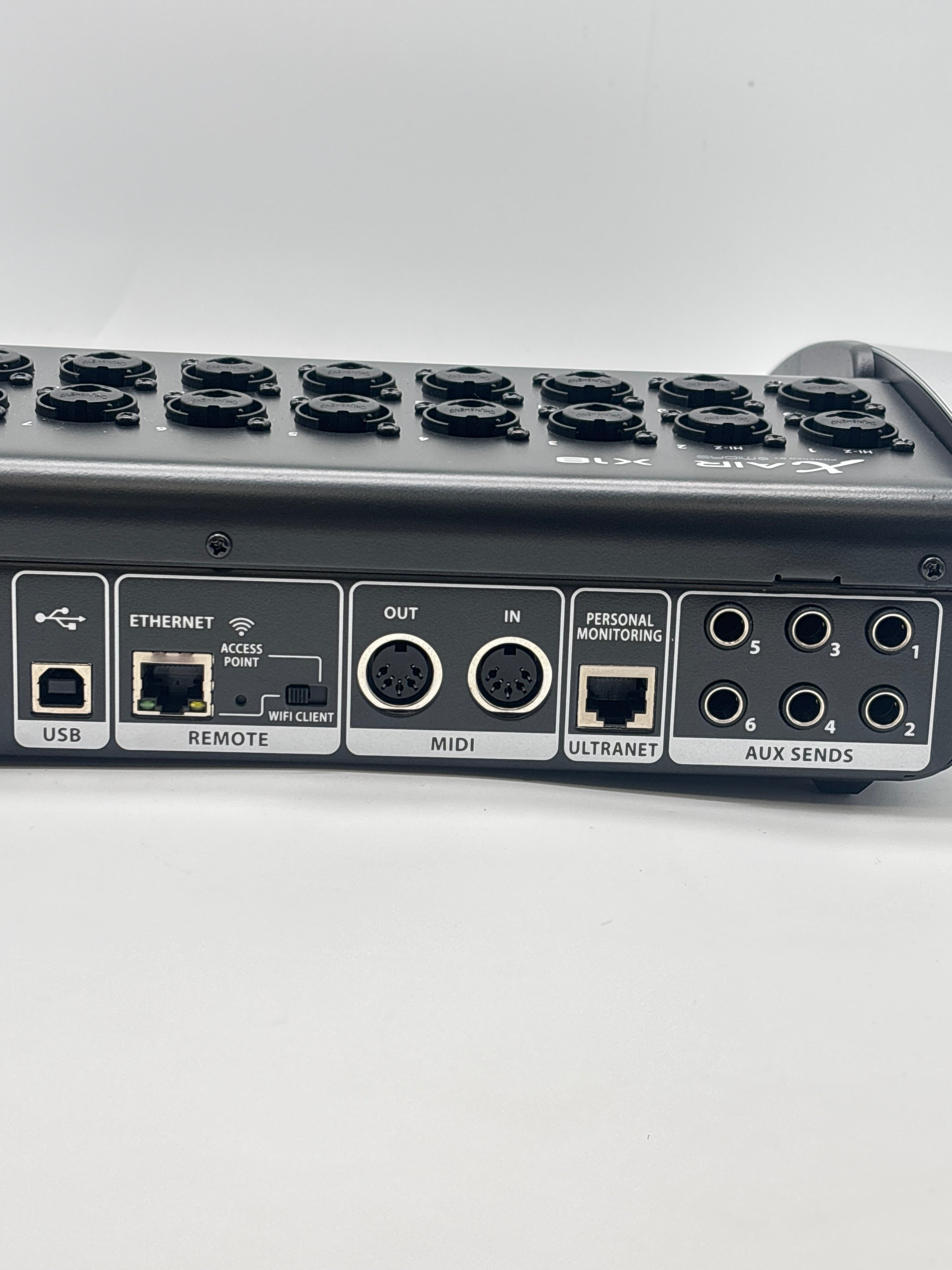 Behringer XAIR X18 Compact Mixer 18 Channels 16 Mic Inputs - Used