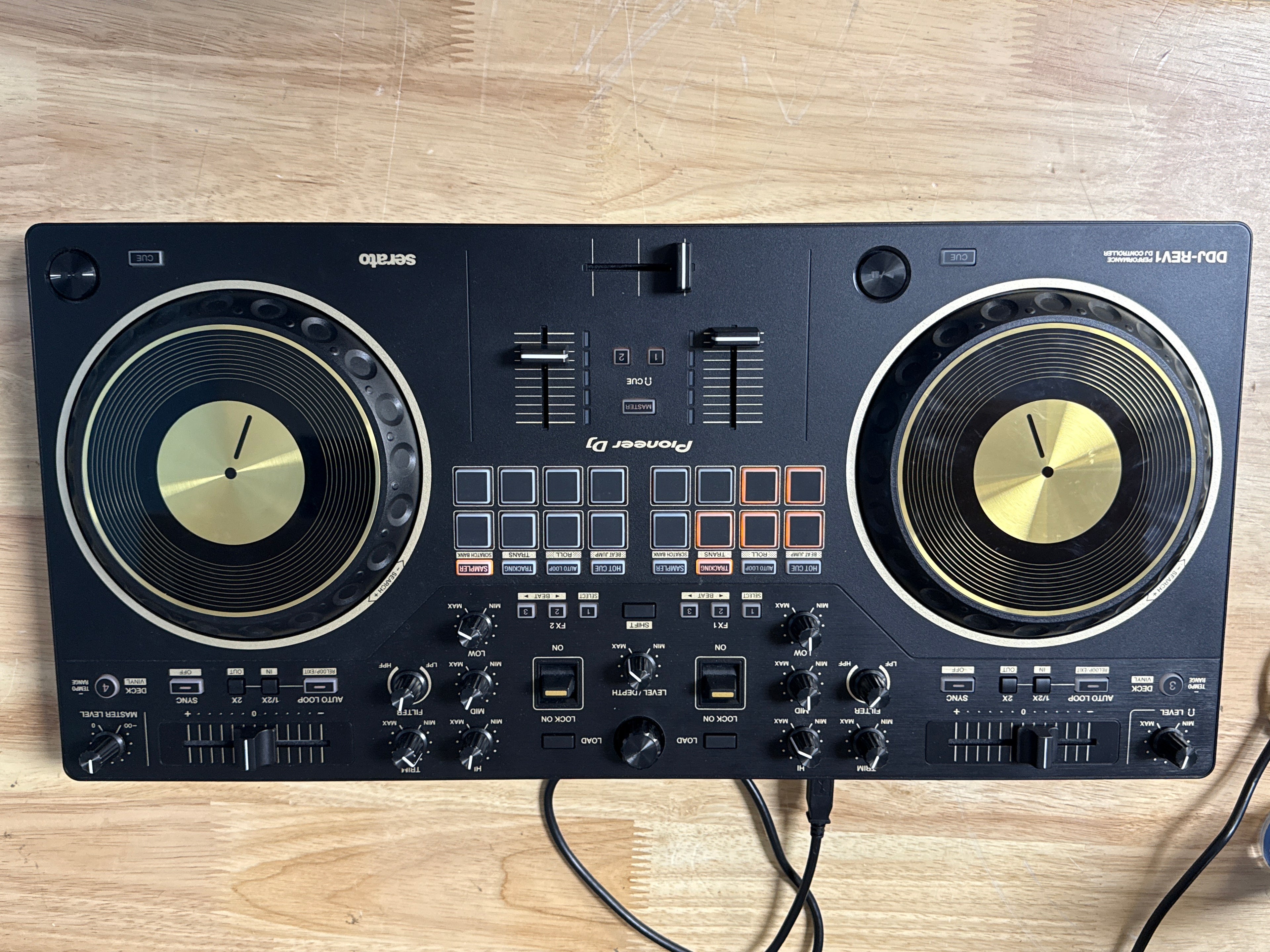 Pioneer DJ DDJ-REV1-N Serato 2 Deck Controller Black Gold Edition