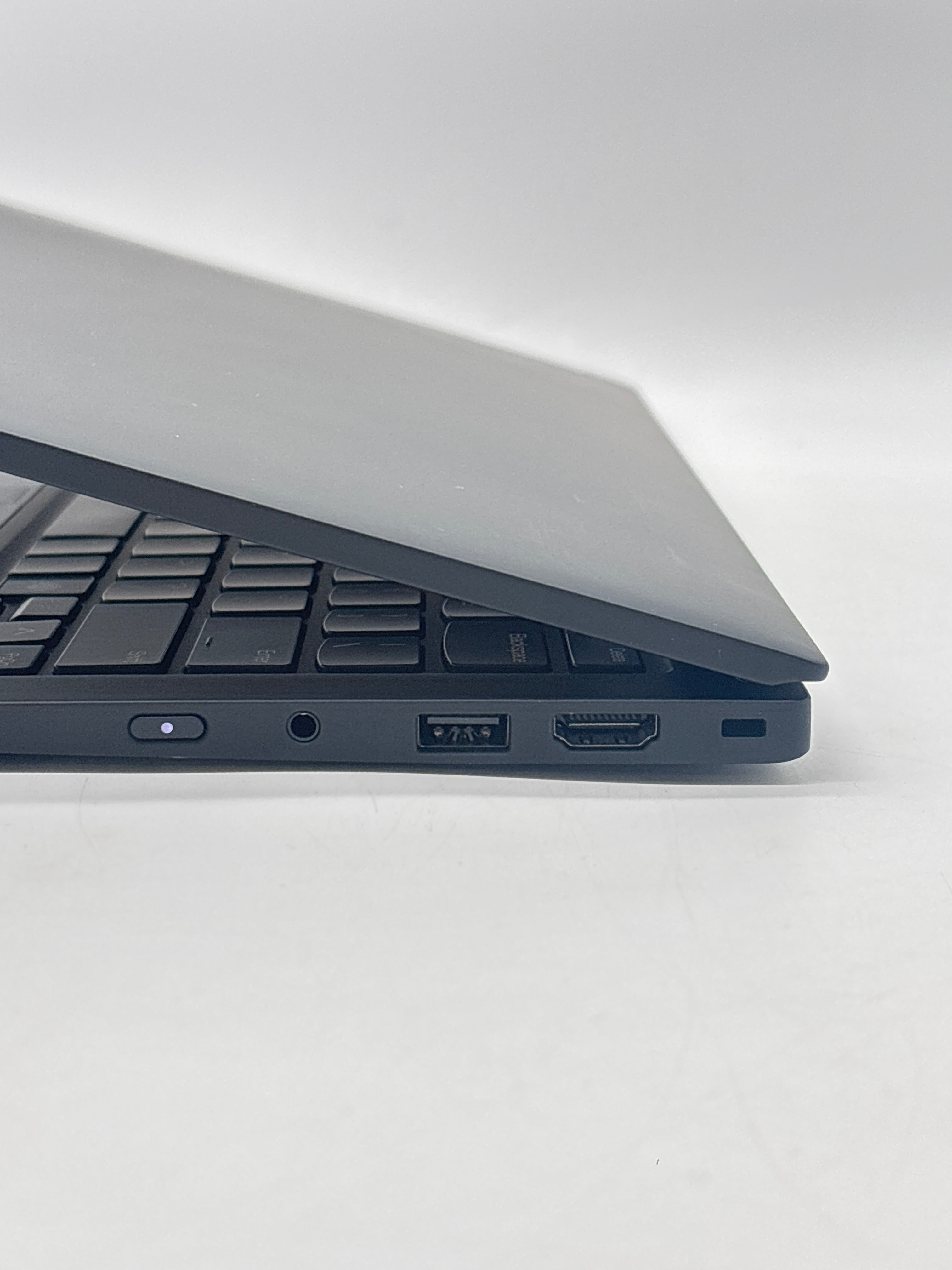 Lenovo ThinkPad X1 Carbon Gen 12 Ultra 7 32GB 1TB SSD TOUCH (READ)