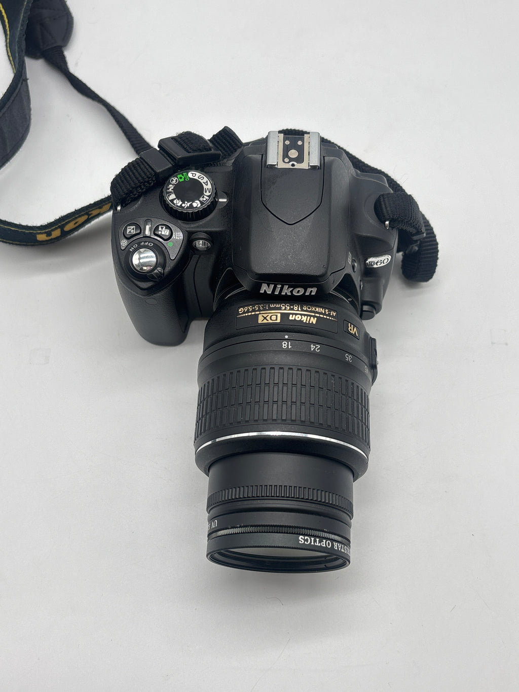 Nikon D60 Digital SLR Camera 10.2 MP W/ Nikon speedlight SB 600 Canon speedlight 420EX - Used