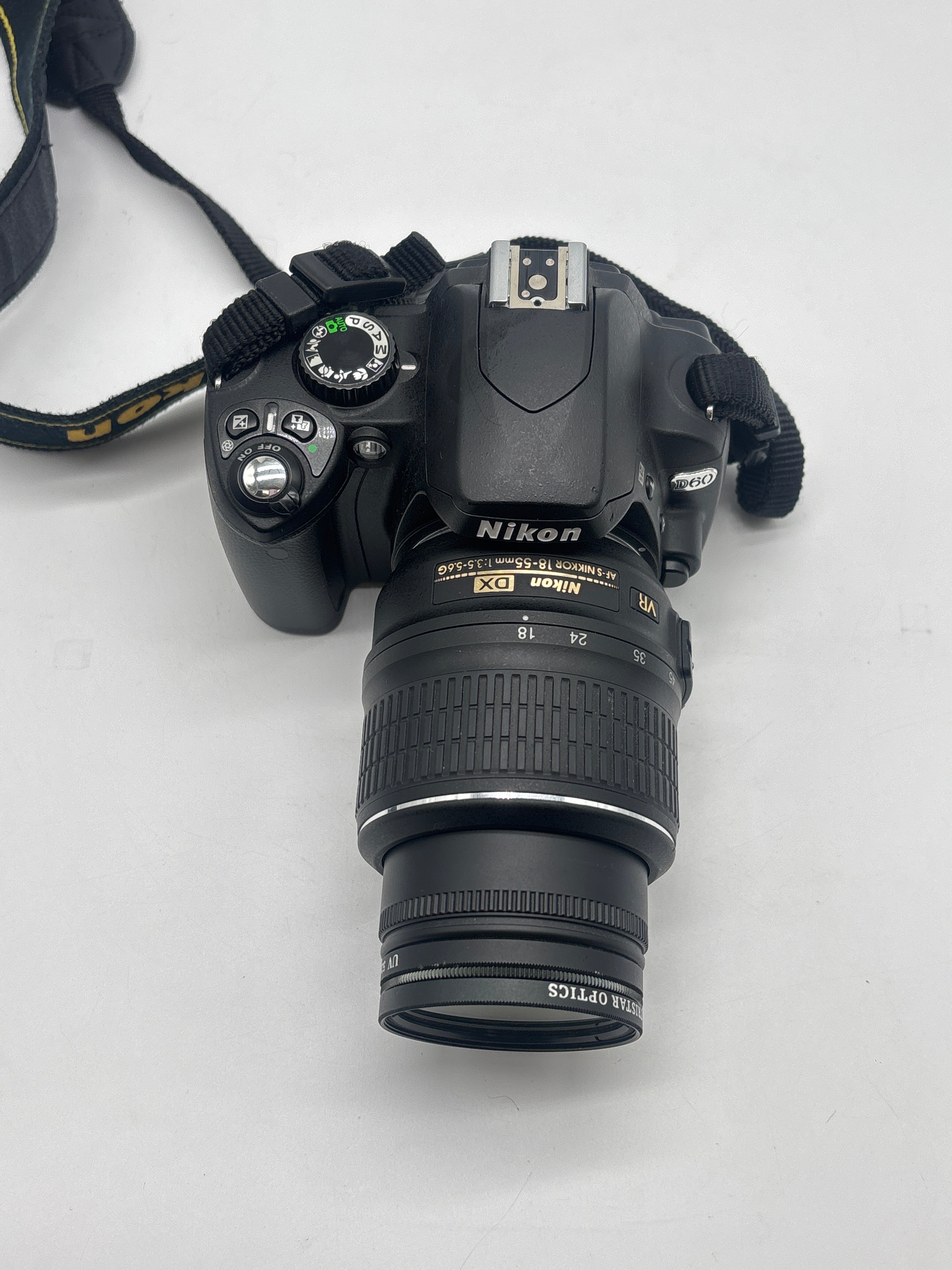 Nikon D60 Digital SLR Camera 10.2 MP W/ Nikon speedlight SB 600 Canon speedlight 420EX - Used