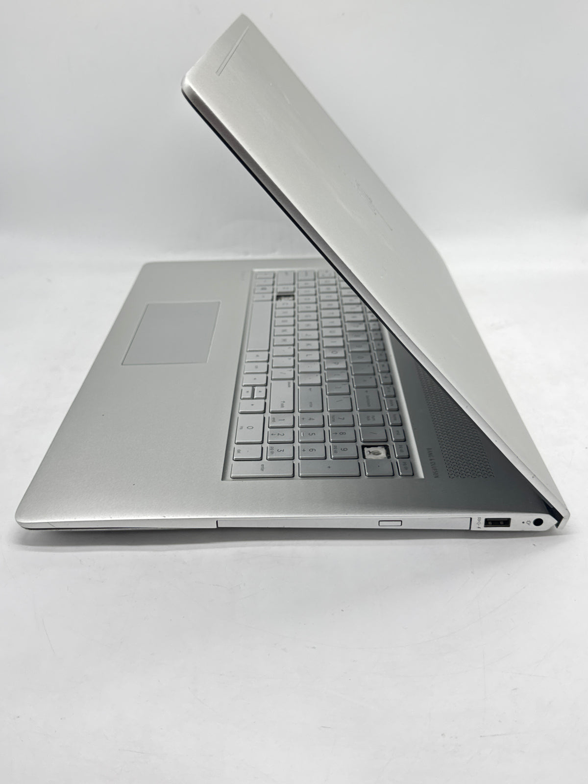 HP Envy 17-ae165nr 17" Laptop Core i7 8550U 8GB RAM 1TB HDD - For Parts