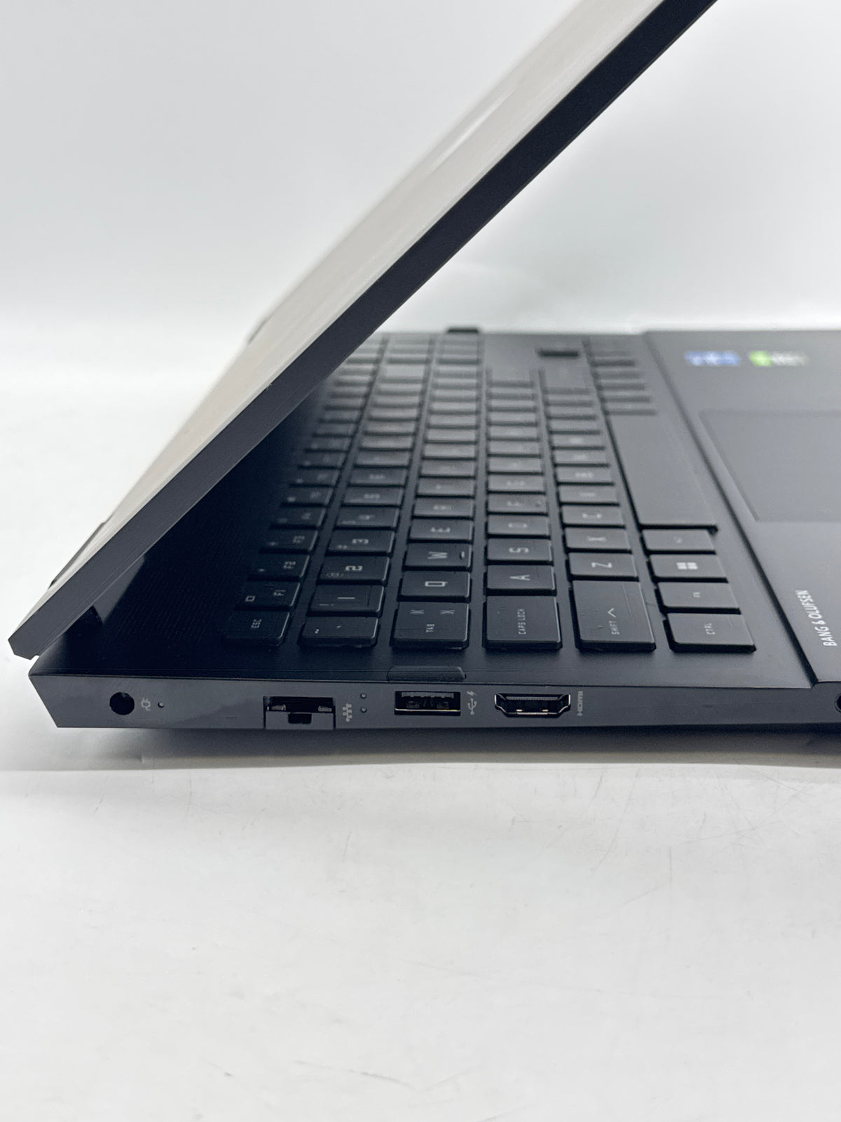 HP Omen 15-ek1xxx Core i7 11800H 8GB RAM 512GB SSD RTX 3060 - Bad Battery