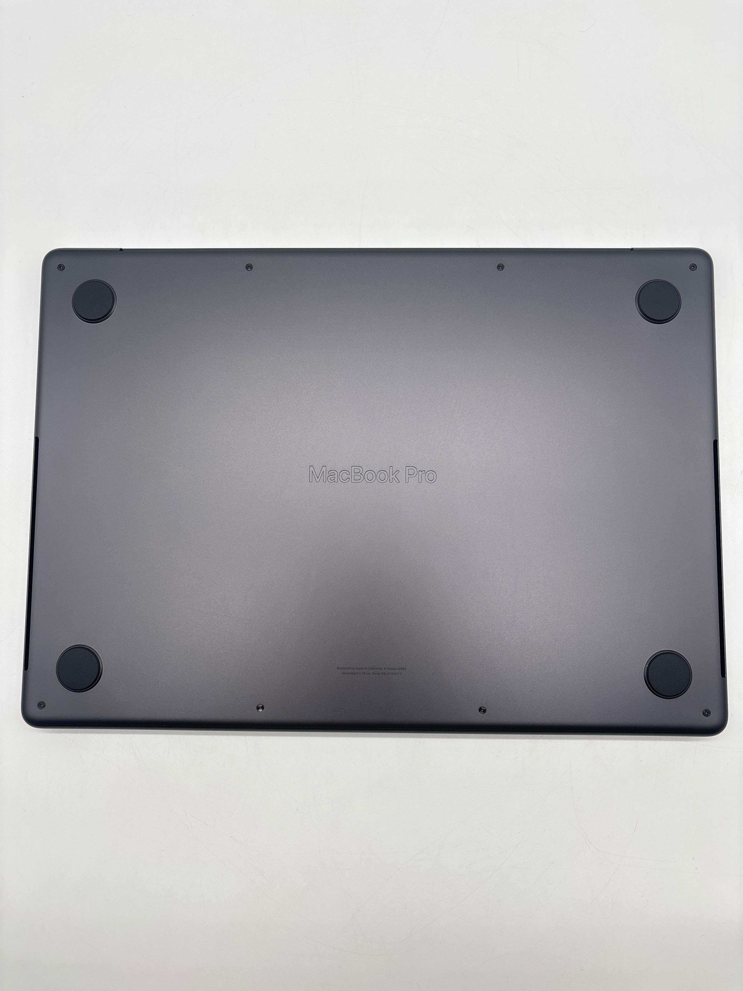Apple MacBook Pro A2992 M3 Pro 18GB RAM 512GB (Cycle Count 24)