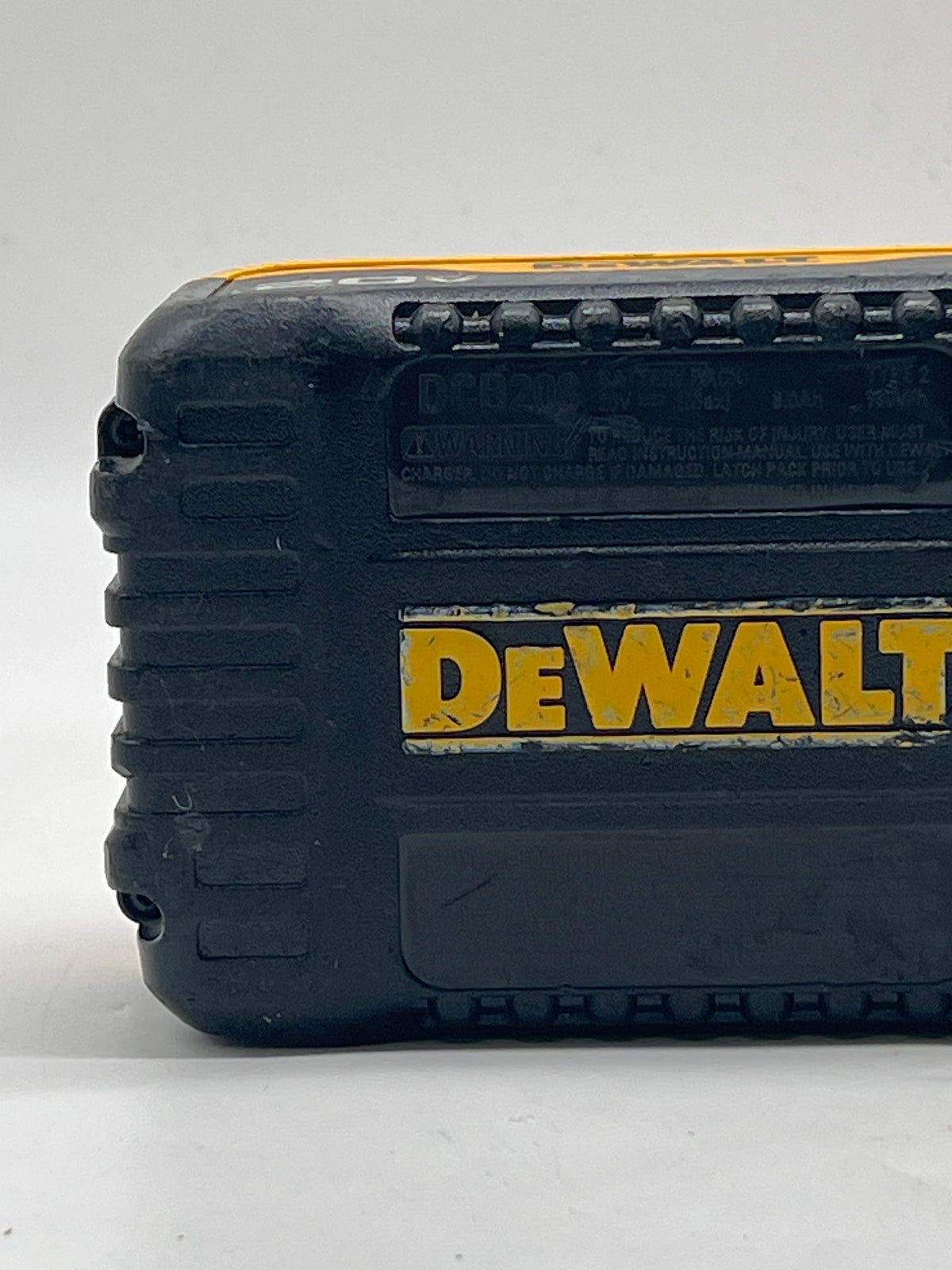 DeWalt DCB208 20V MAX XR 8Ah Battery - Used