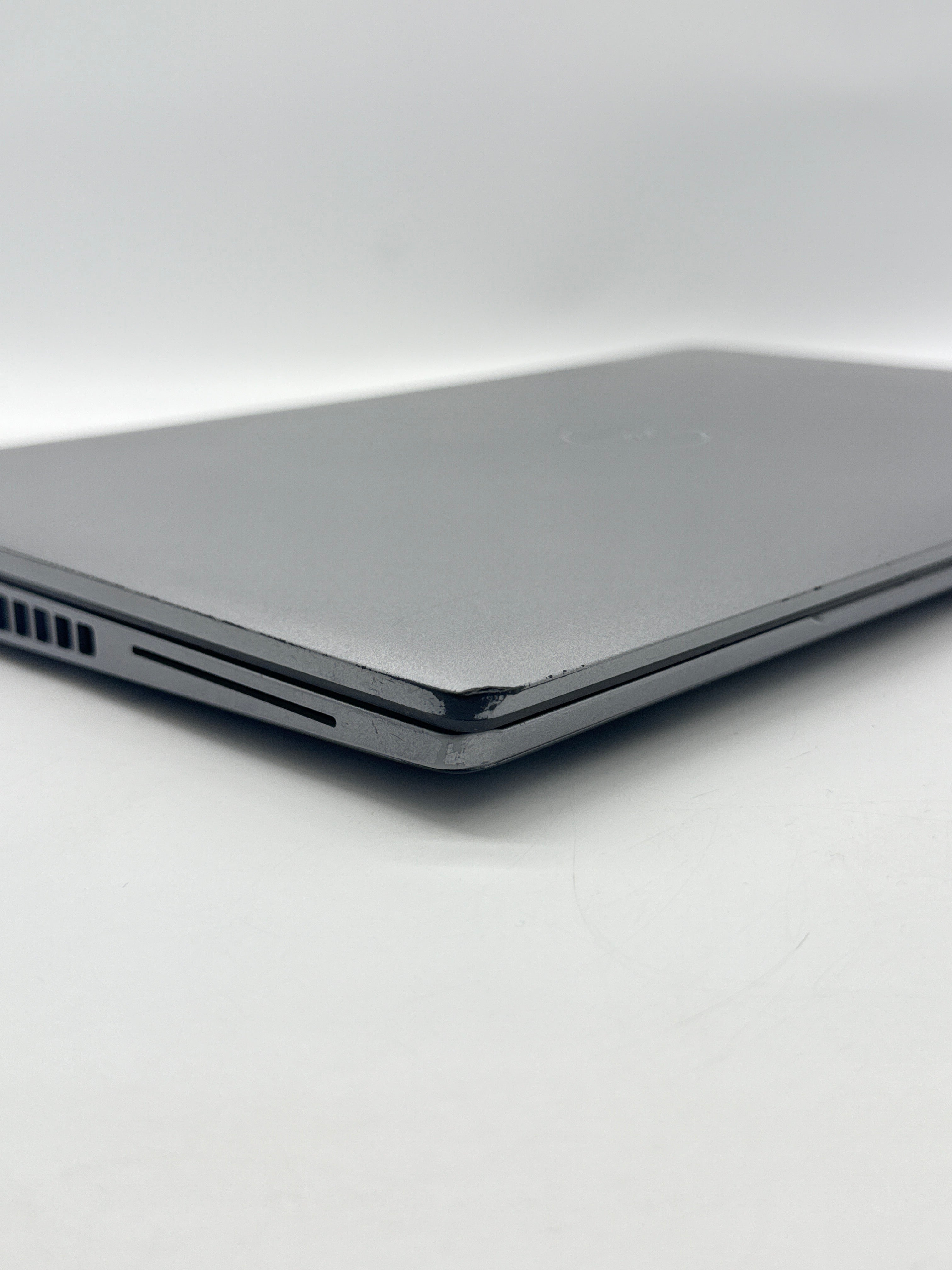 Dell Latitude 5540 15.6" i7-1365U 16GB RAM 512GB SSD Gray