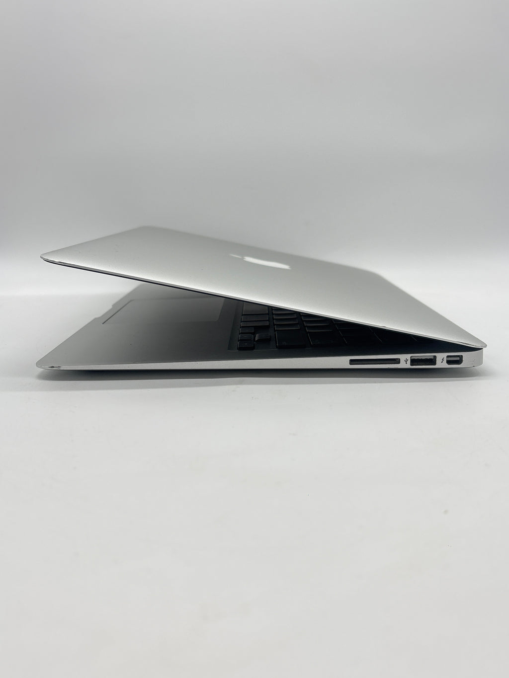 Apple MacBook Air A1466 2014 Intel i5 4GB RAM 128GB SSD Silver - Cracked Screen