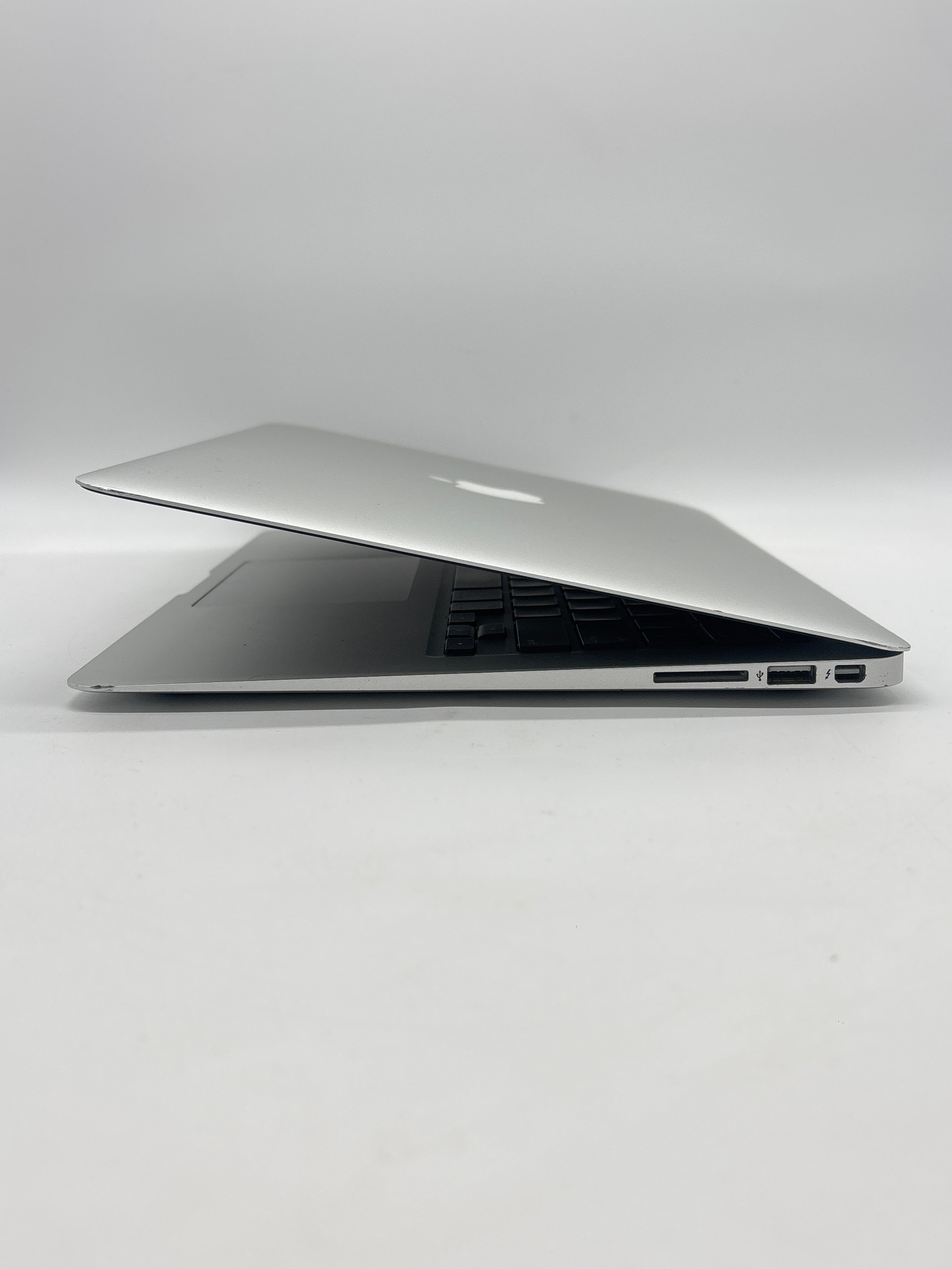 Apple MacBook Air A1466 2014 Intel i5 4GB RAM 128GB SSD Silver - Cracked Screen