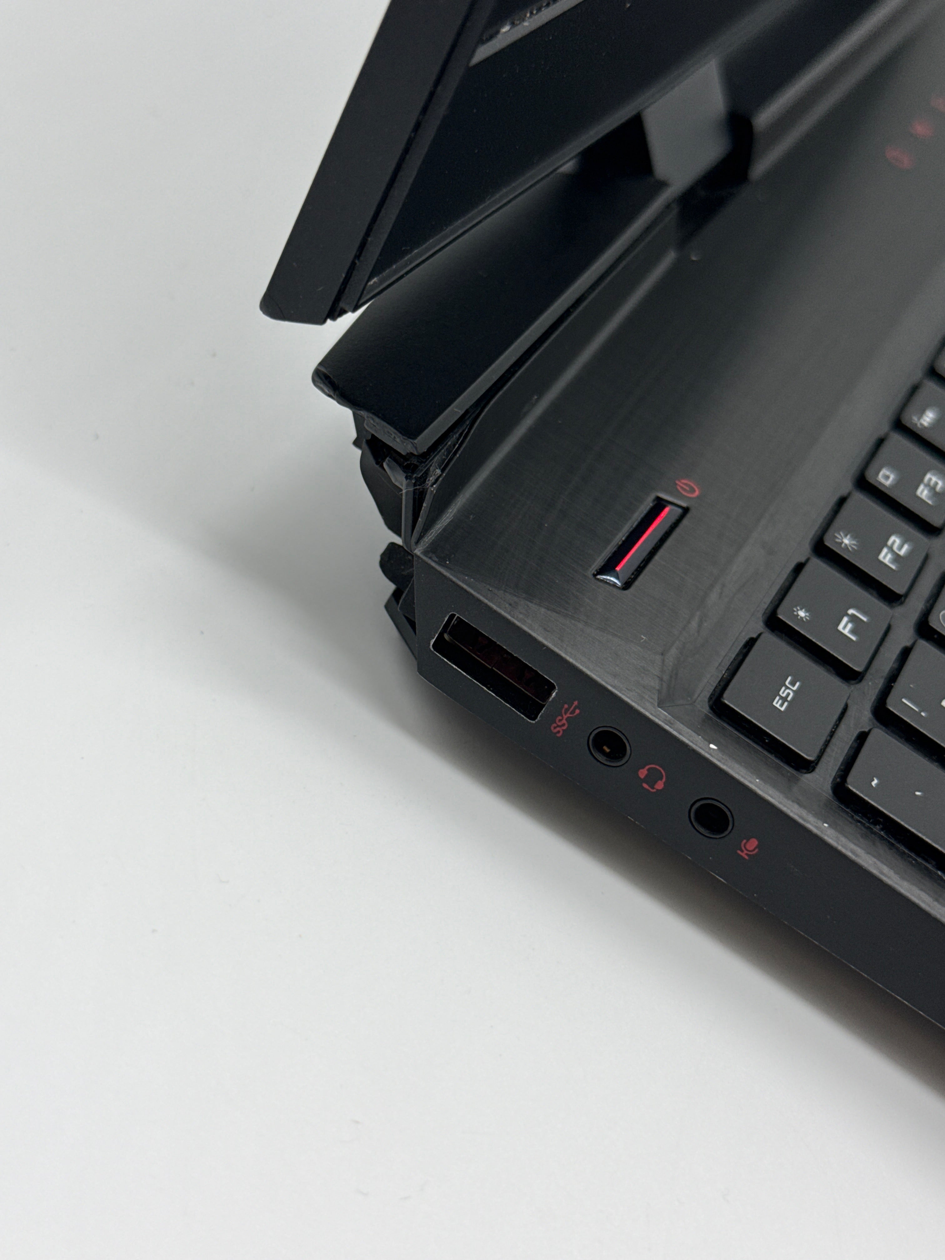 HP Omen 15-DC1054NR i7-9750H 16GB RAM 1TB HDD GTX 1660 Ti - For Parts (READ)