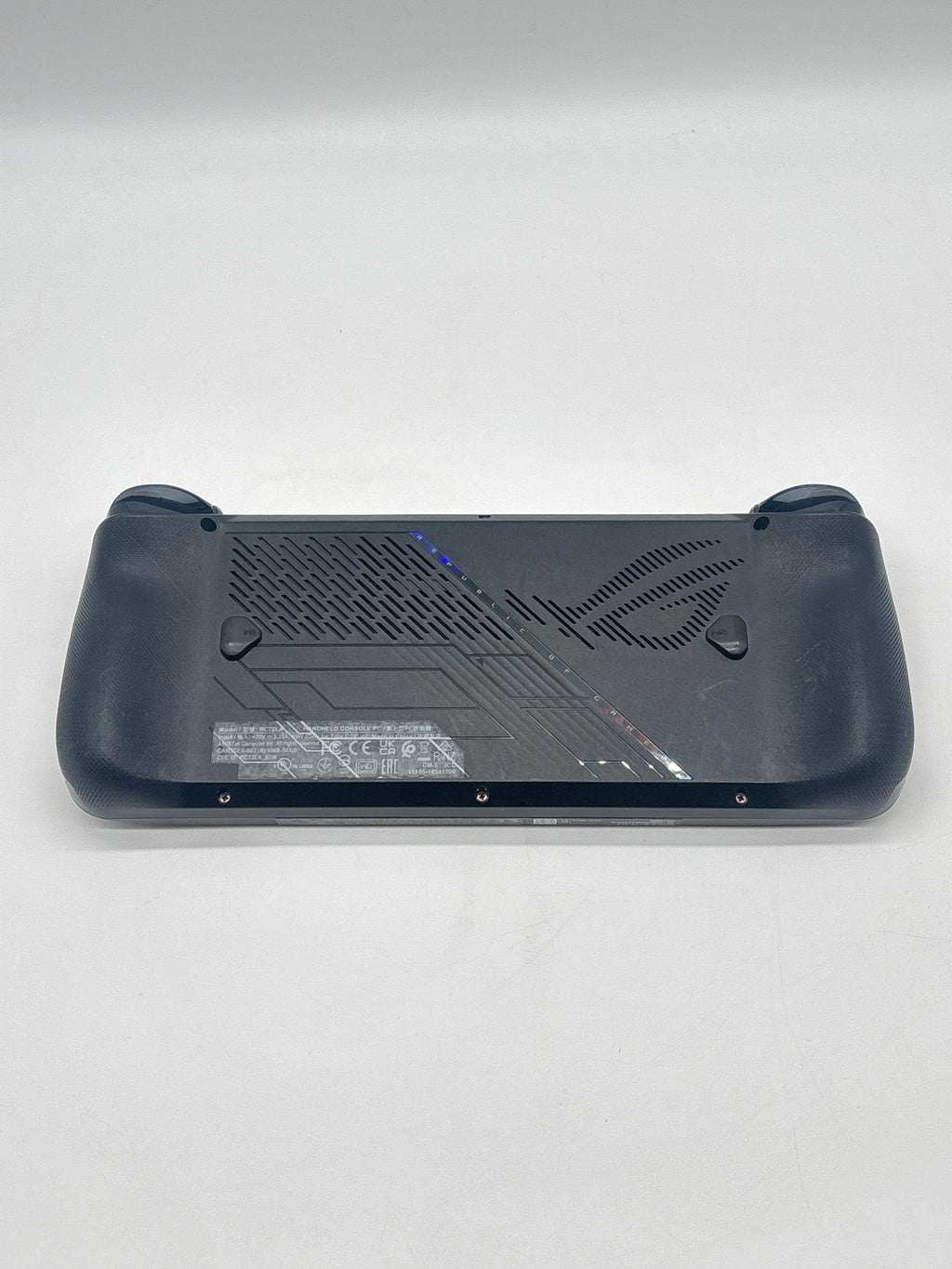 ASUS ROG Ally X AMD Ryzen 5 24GB RAM 1TB SSD with Box