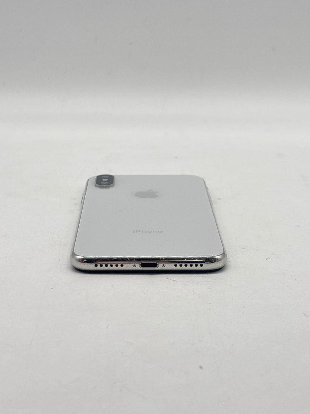 Apple iPhone X 5.8" A1865 256GB AT&T Only Silver - Cracked Camera Lens