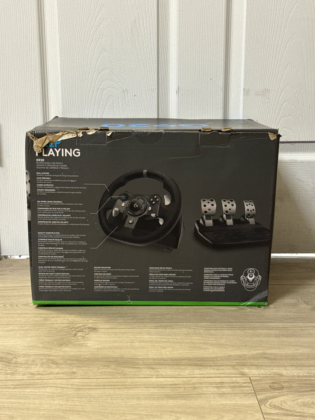 Logitech G920 Racing Wheel and Floor Pedals Xbox One - New in Box