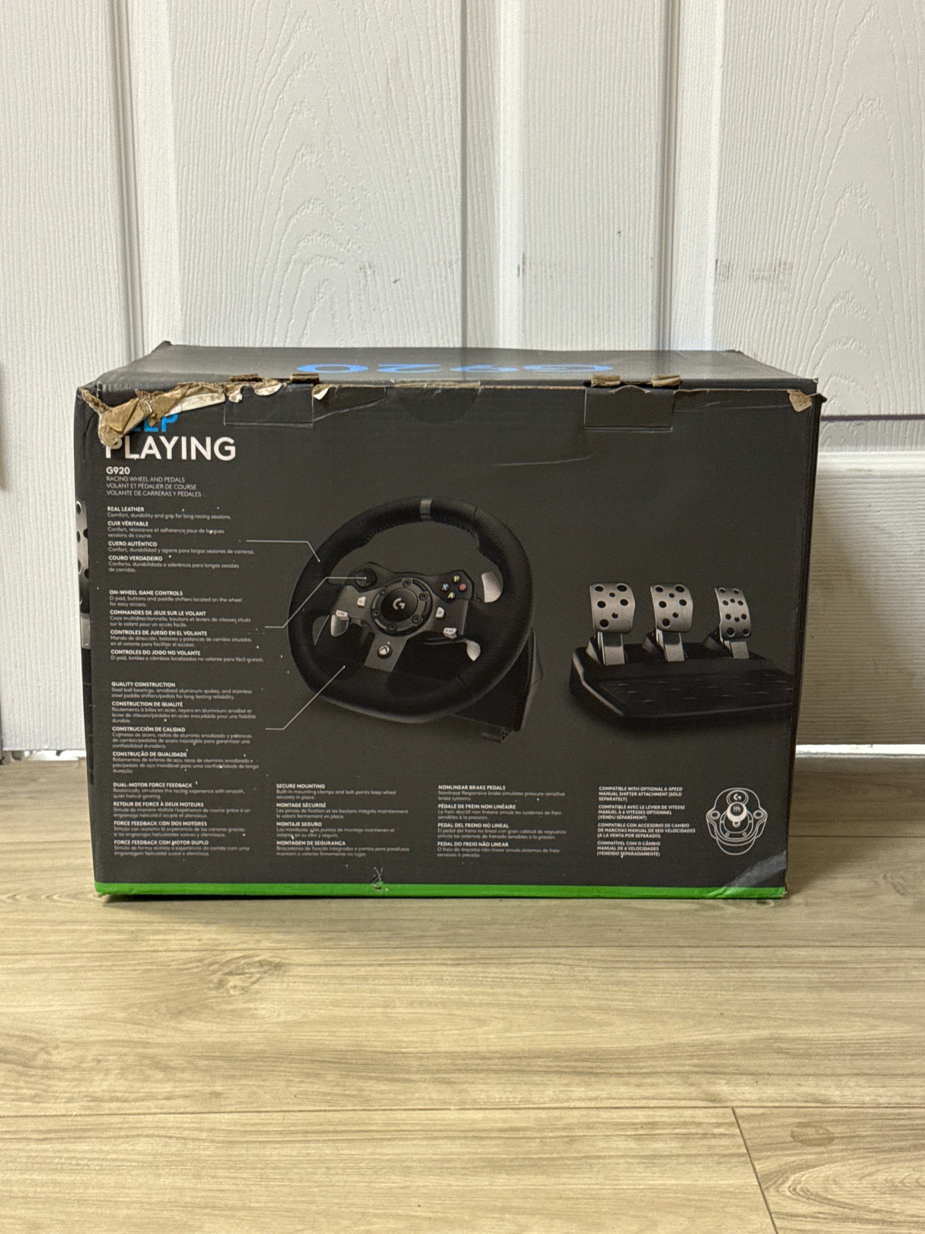 Logitech G920 Racing Wheel and Floor Pedals Xbox One - New in Box