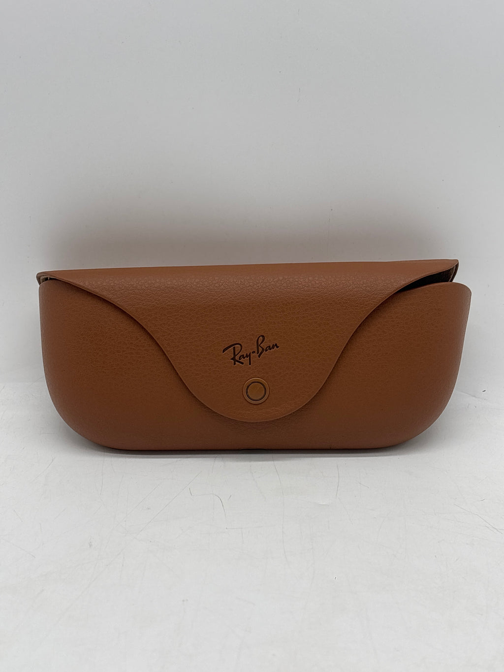 Ray-Ban Meta Wayfarer Charging Case Brown 1AT2414A00 - Dent on Corner