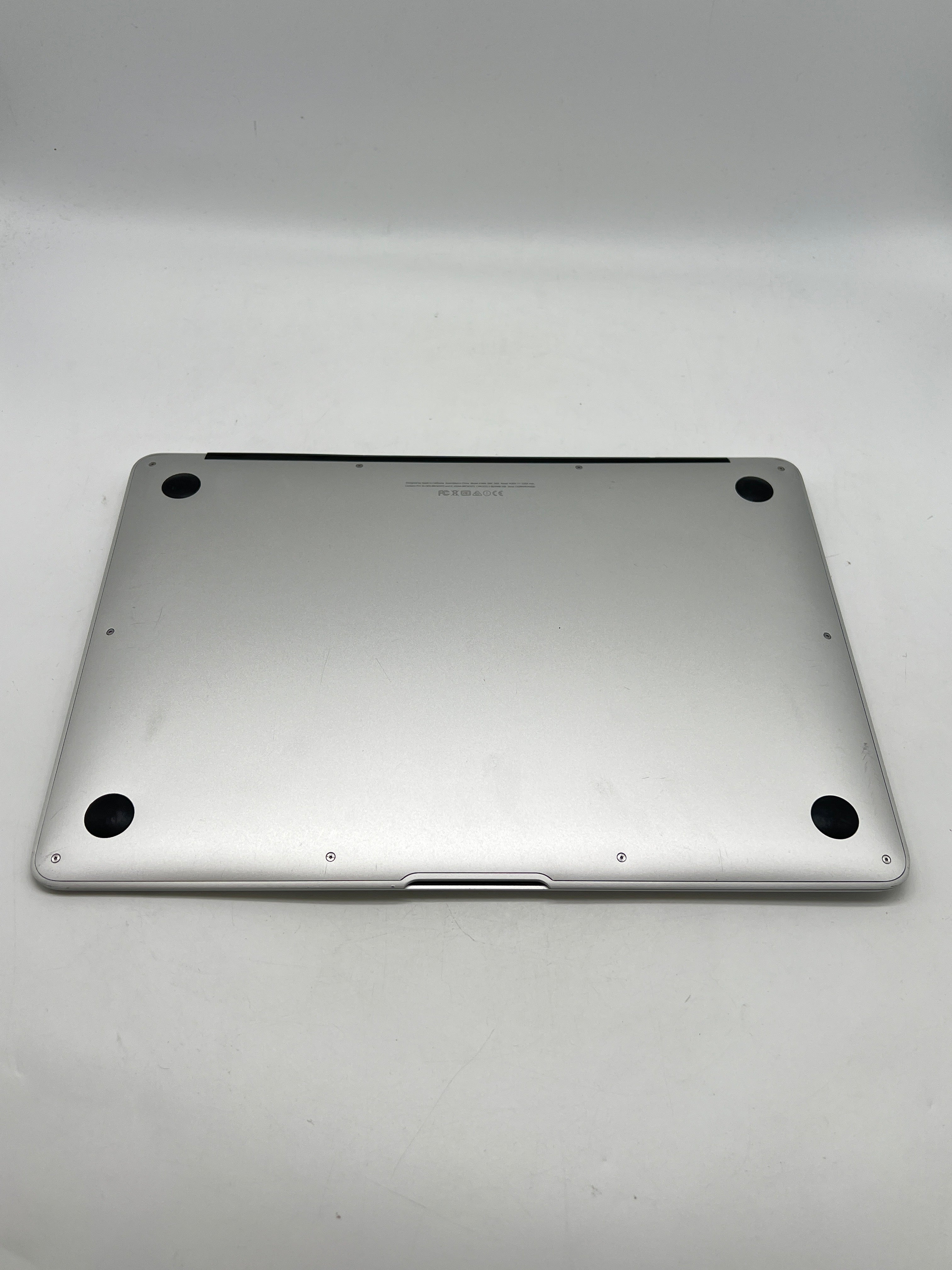 Apple MacBook Air 13" A1466 i5 8GB RAM 128GB SSD - Used