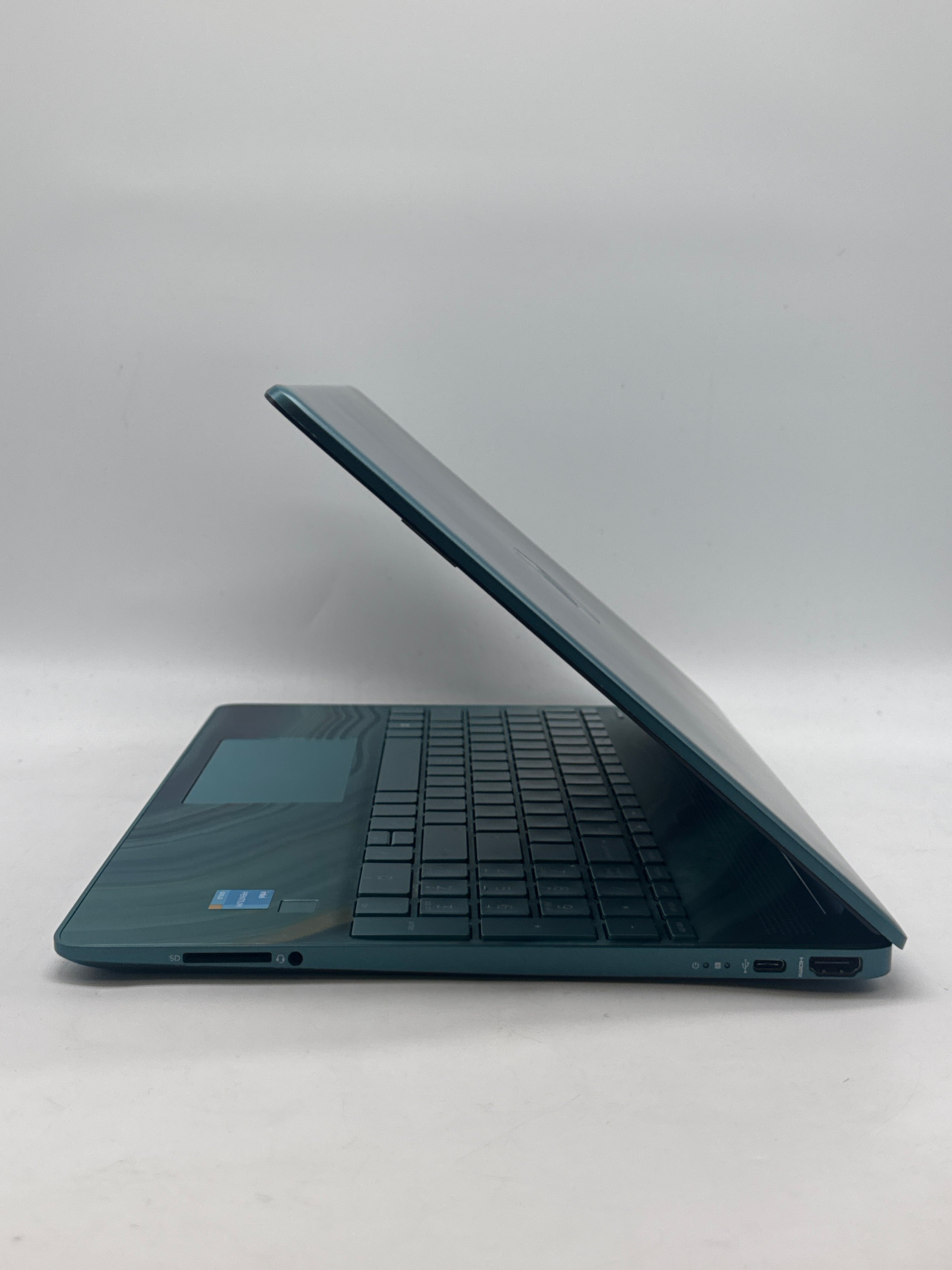 HP 15-dy2024ds 15.6" Intel Pentium Gold 7505 8GB RAM 256GB SSD Blue - For Parts