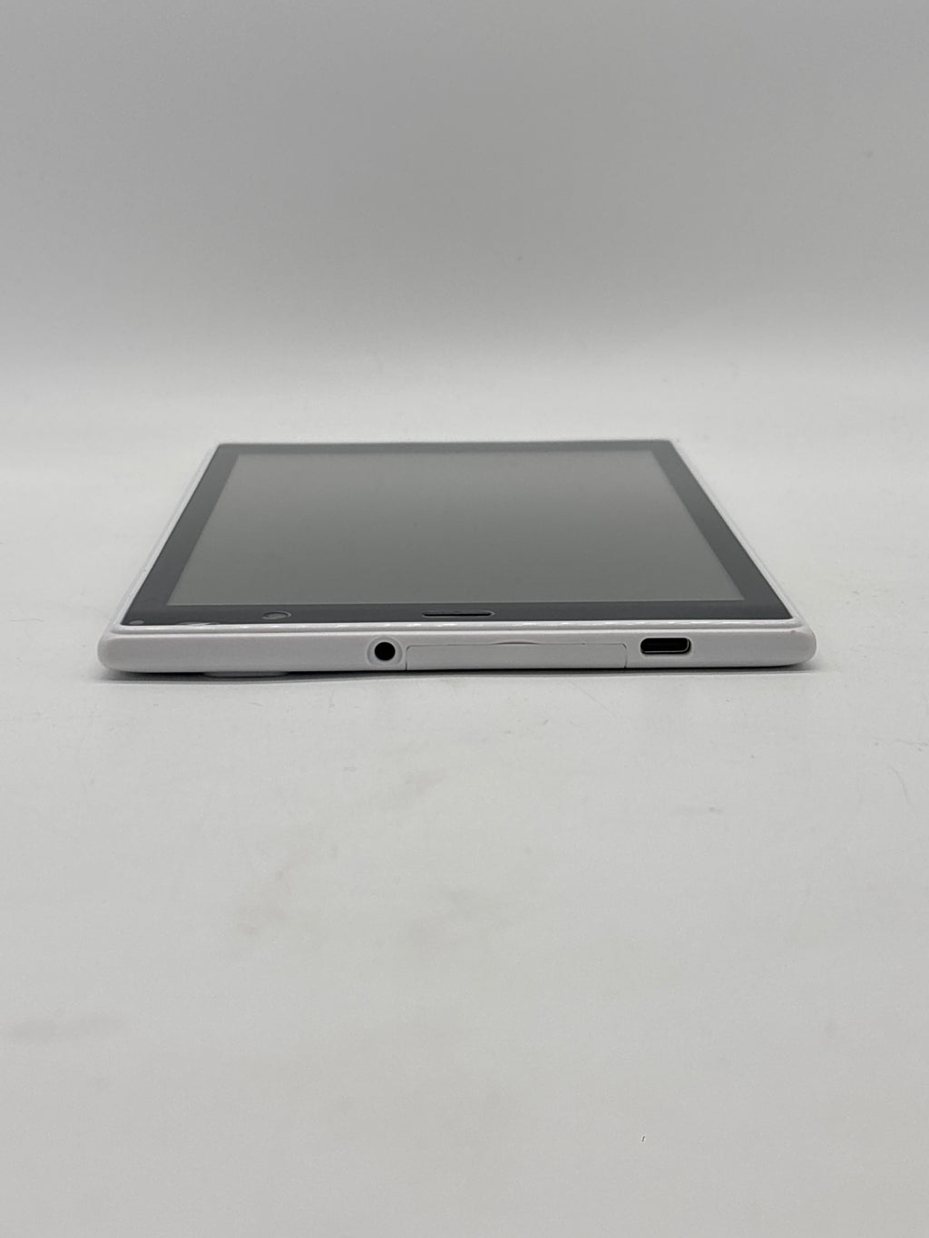 Foxx T8 Plus Tablet 3GB RAM 32GB SSD White Wi-Fi and 4G With Box