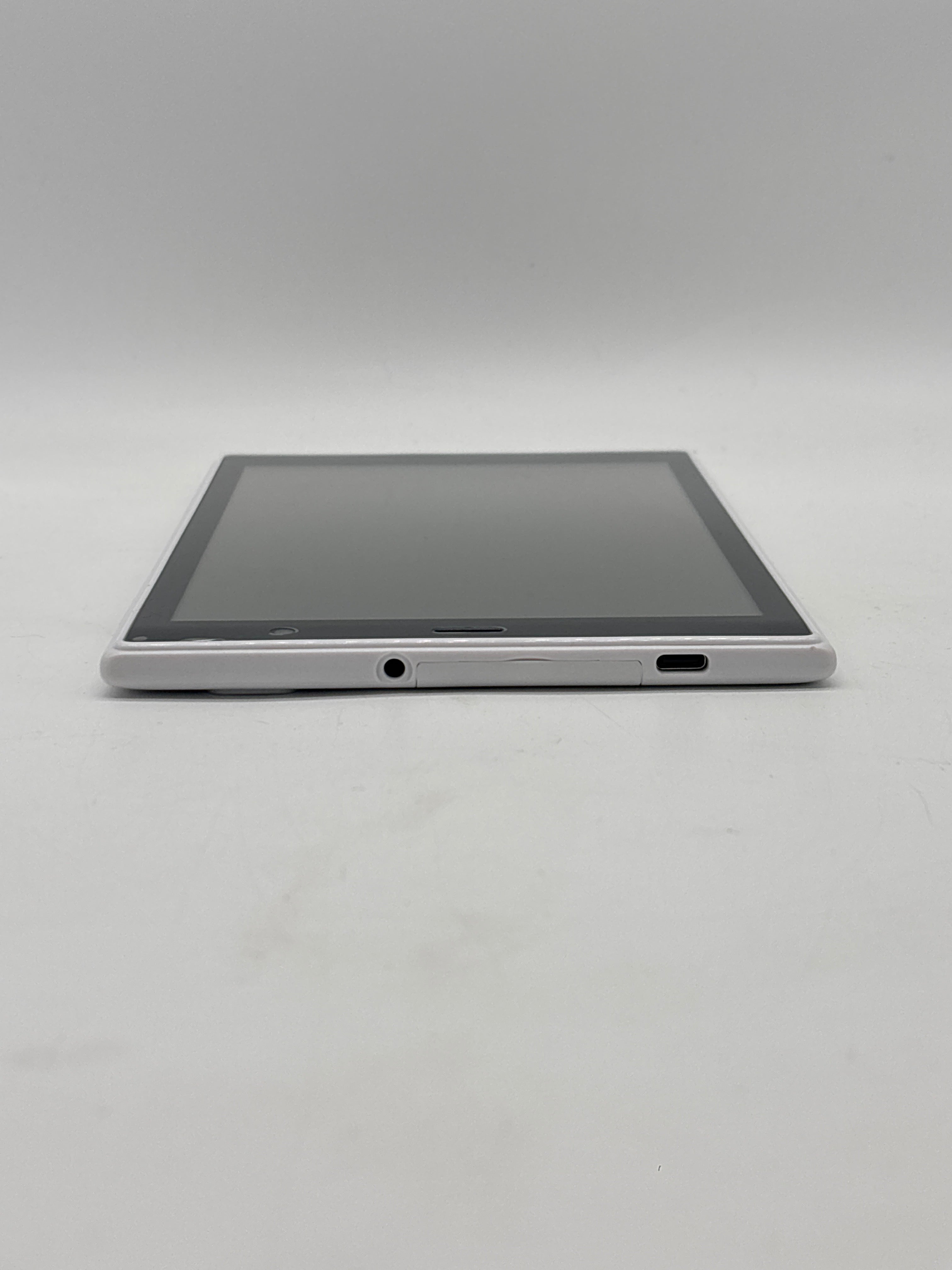 Foxx T8 Plus Tablet 3GB RAM 32GB SSD White Wi-Fi and 4G With Box