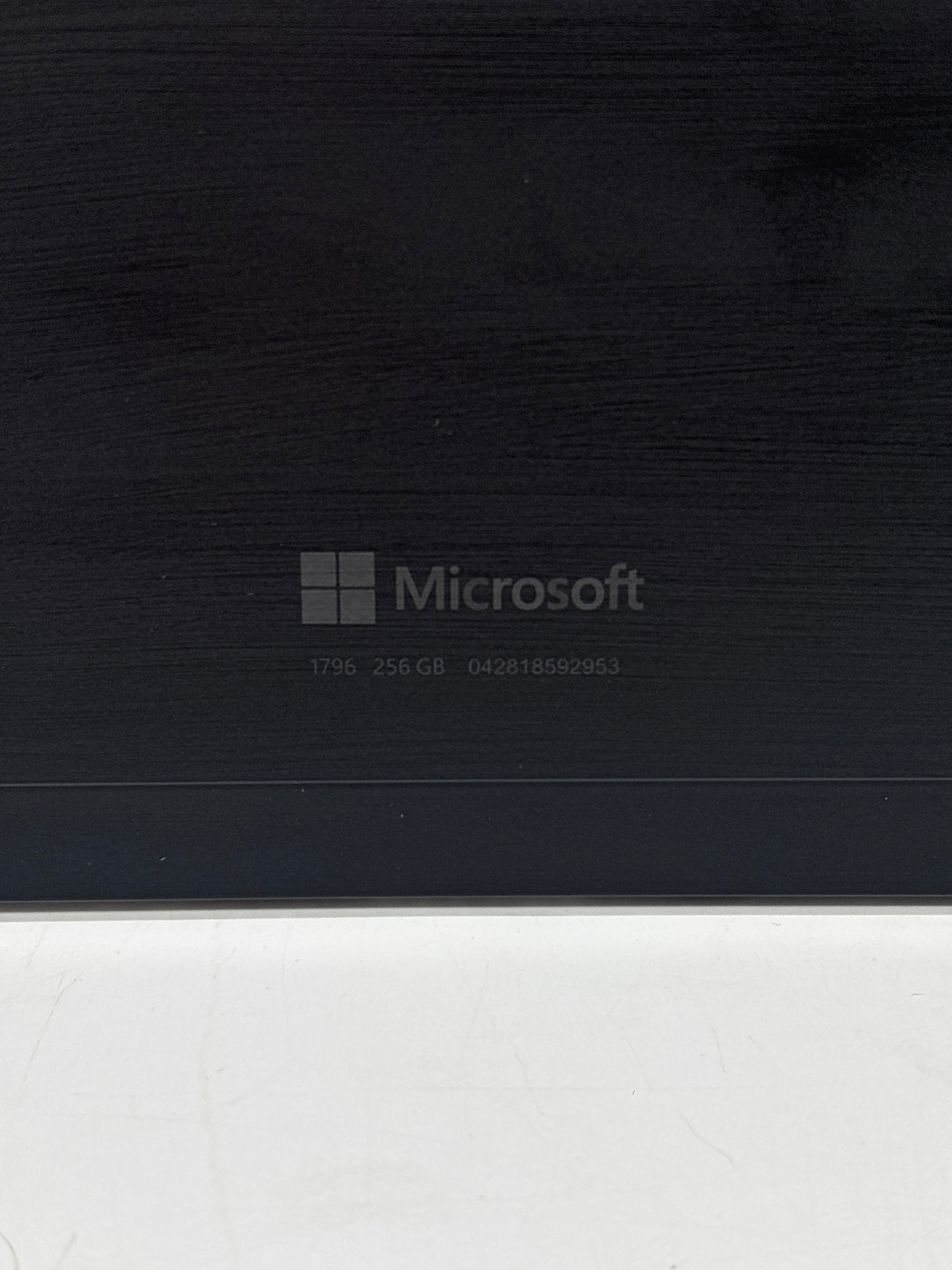 Microsoft Surface Pro 6 1796 i7-8650U 8GB 256GB SSD - Bios Locked