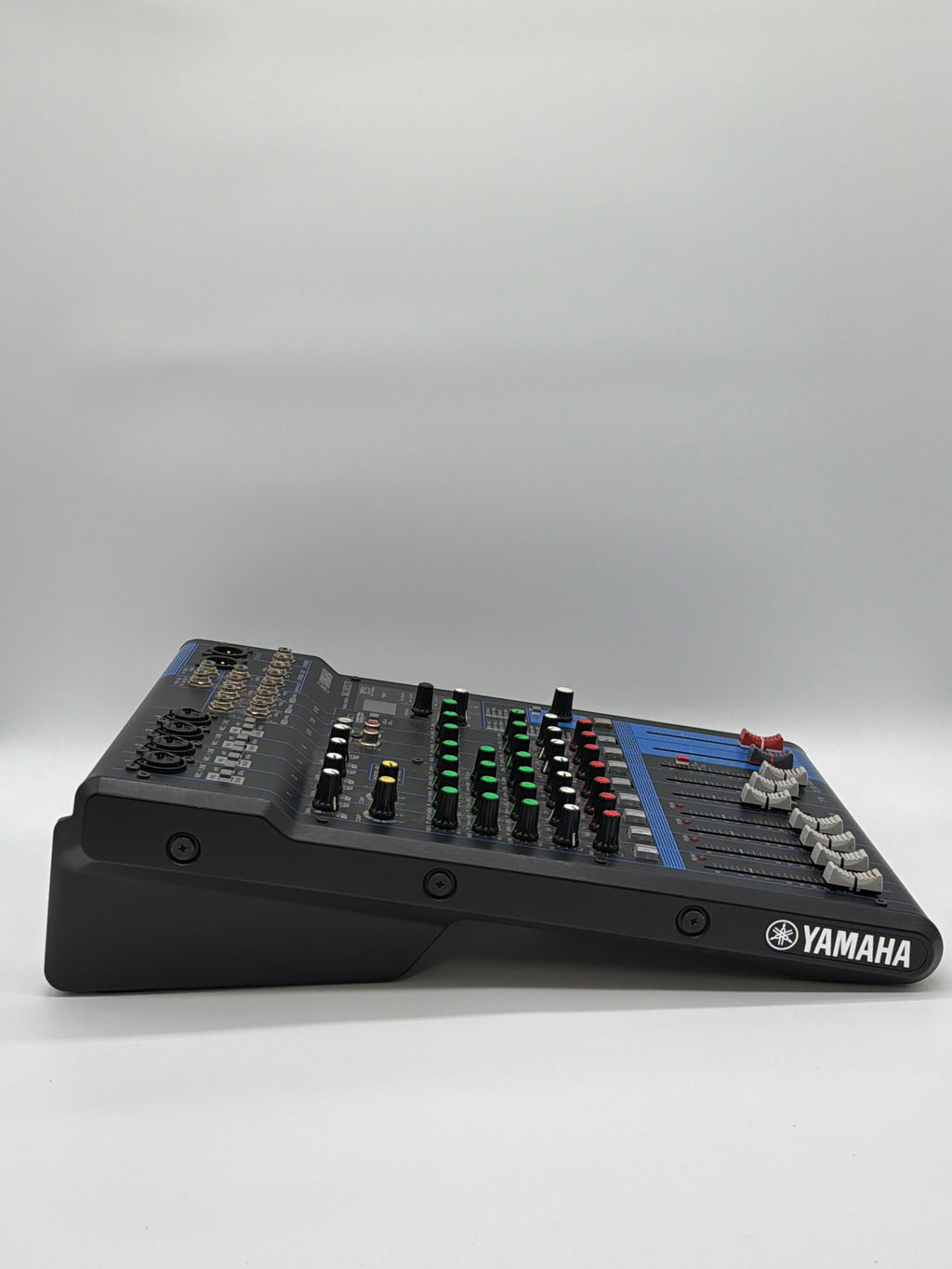 Yamaha MG10XUF 10-Channel Mixing Console Black With Travel Hard Case