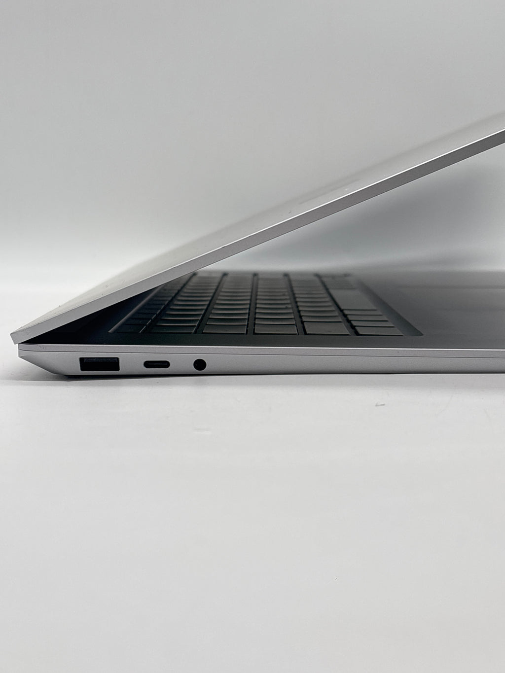 Microsoft Surface Laptop 4 i7-1185G7 8GB RAM 512GB SSD