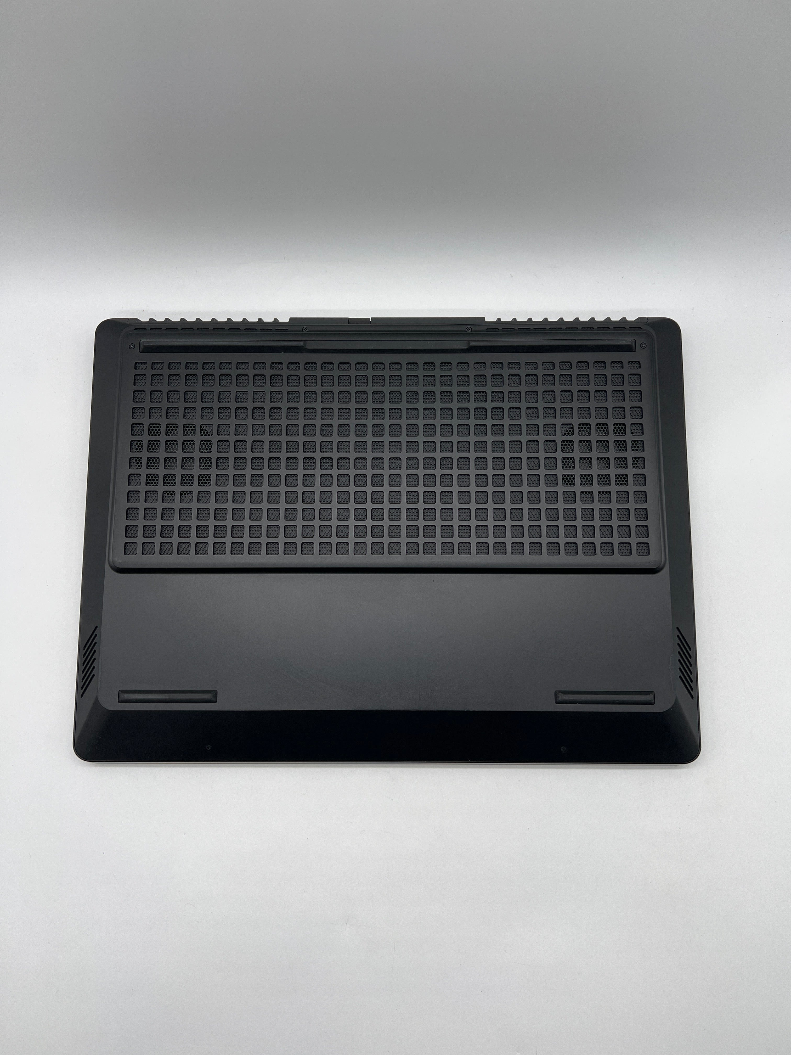 HP Omen 16 Gaming Laptop AMD Ryzen 9 8940HX 32GB RAM 1TB NVIDIA GeForce RTX 5060 - Used
