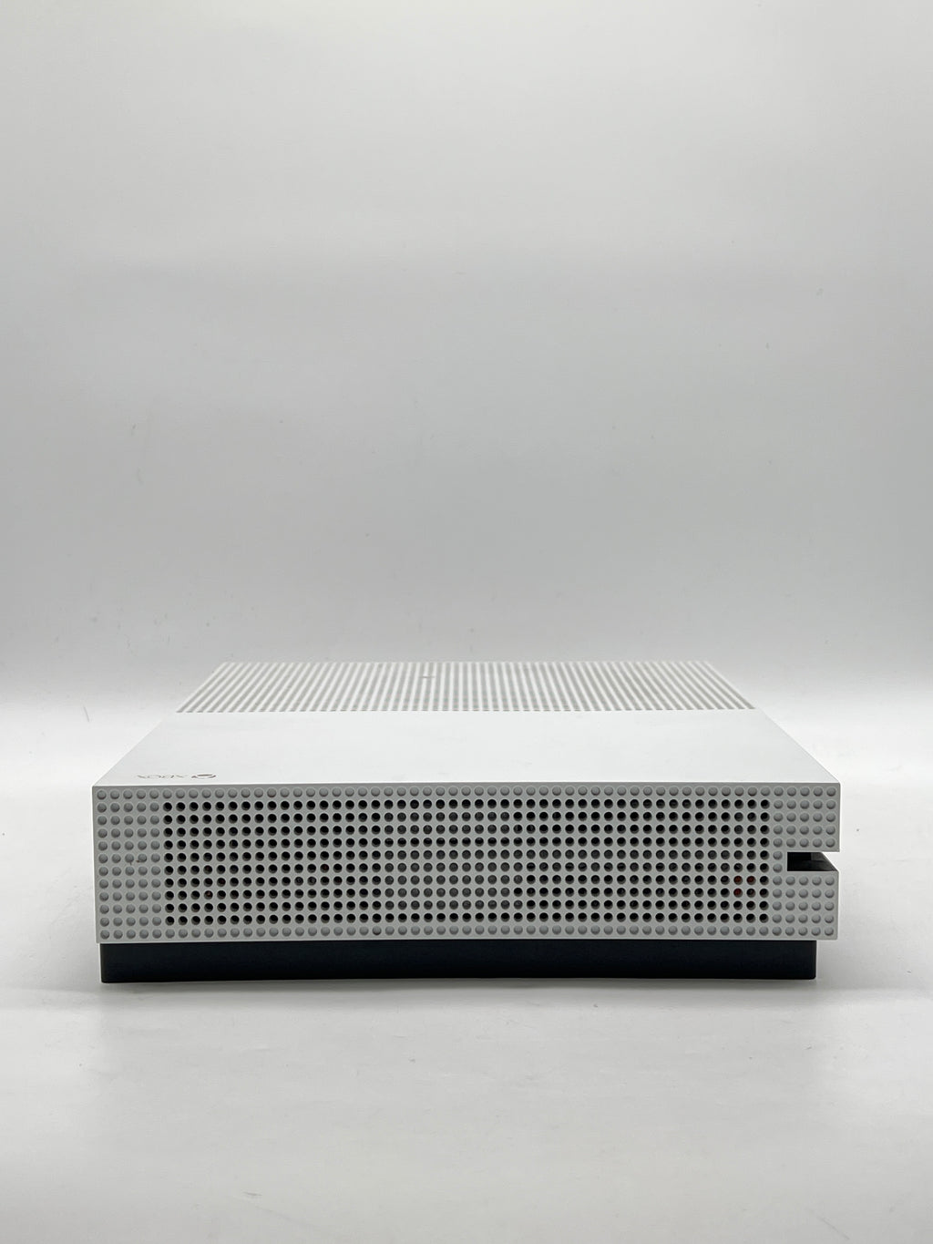 Microsoft Xbox One S 1681 1TB White Console w/ 2 Controllers 2 Games - Used
