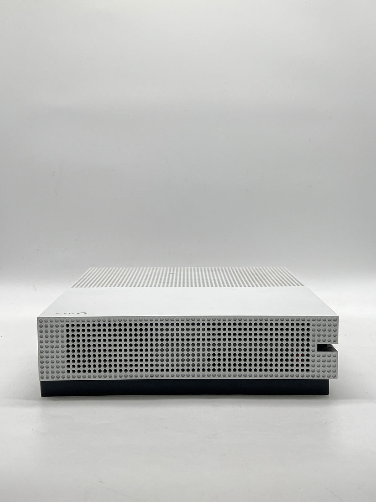 Microsoft Xbox One S 1681 1TB White Console w/ 2 Controllers 2 Games - Used