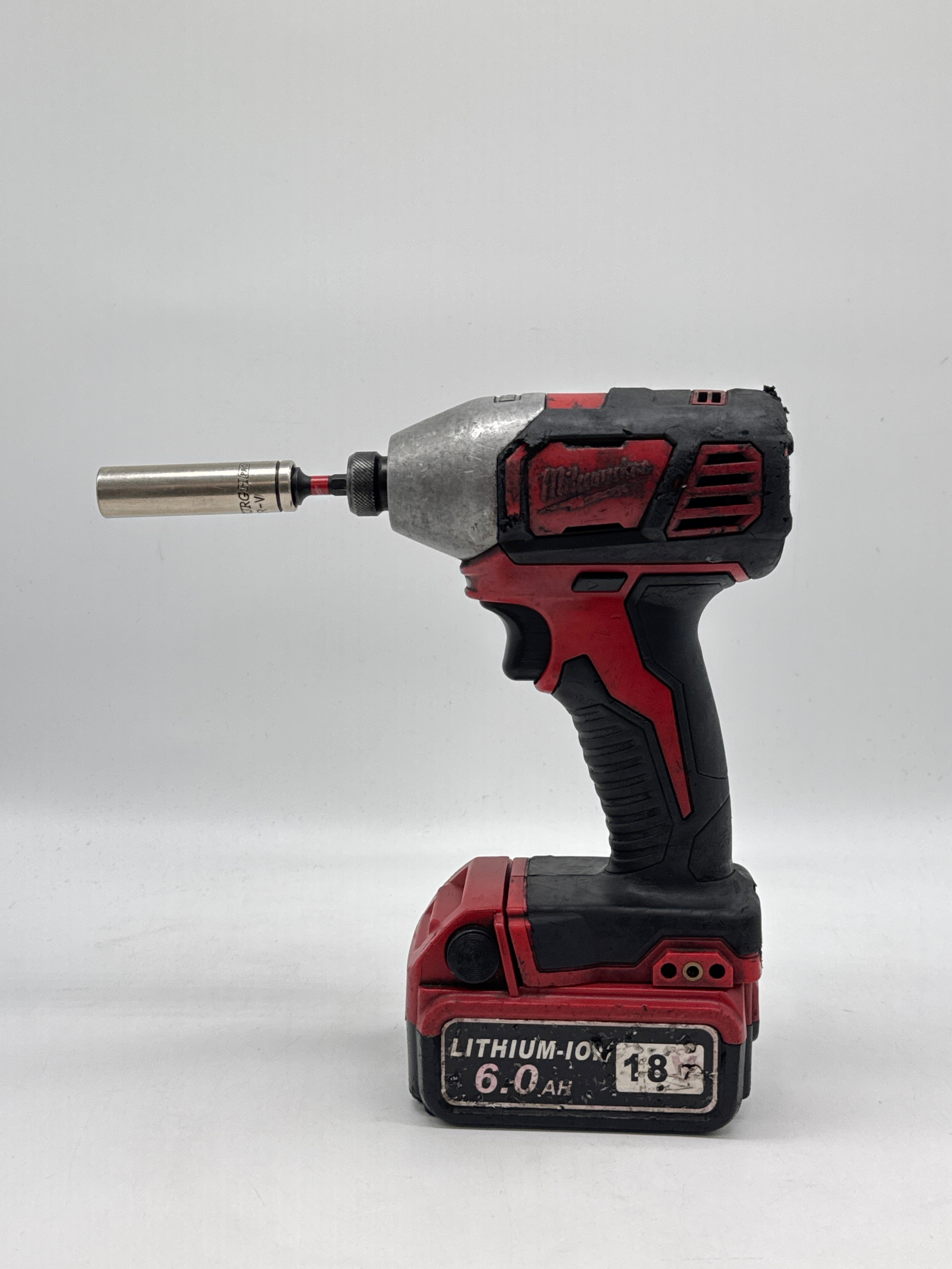 Milwaukee M18 2656-20 Cordless Drill Power Tool Used W/Battery