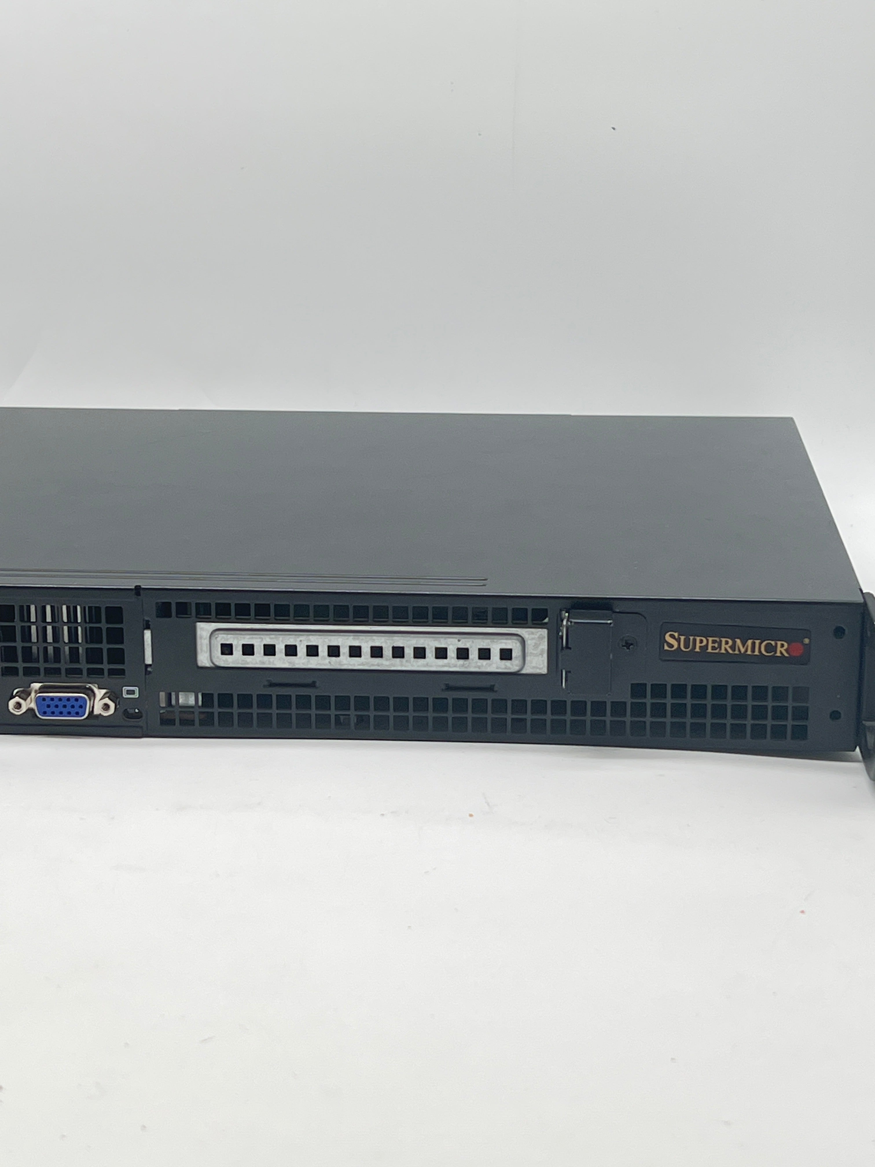 SUPERMICRO 505-2 SYS-5018D-FN8T Rack-mountable Xeon D-1518 NO Ram/HDD